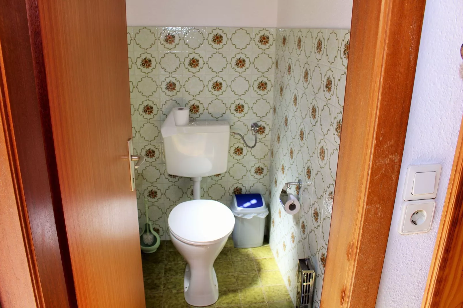 Haus Ella-Bathroom
