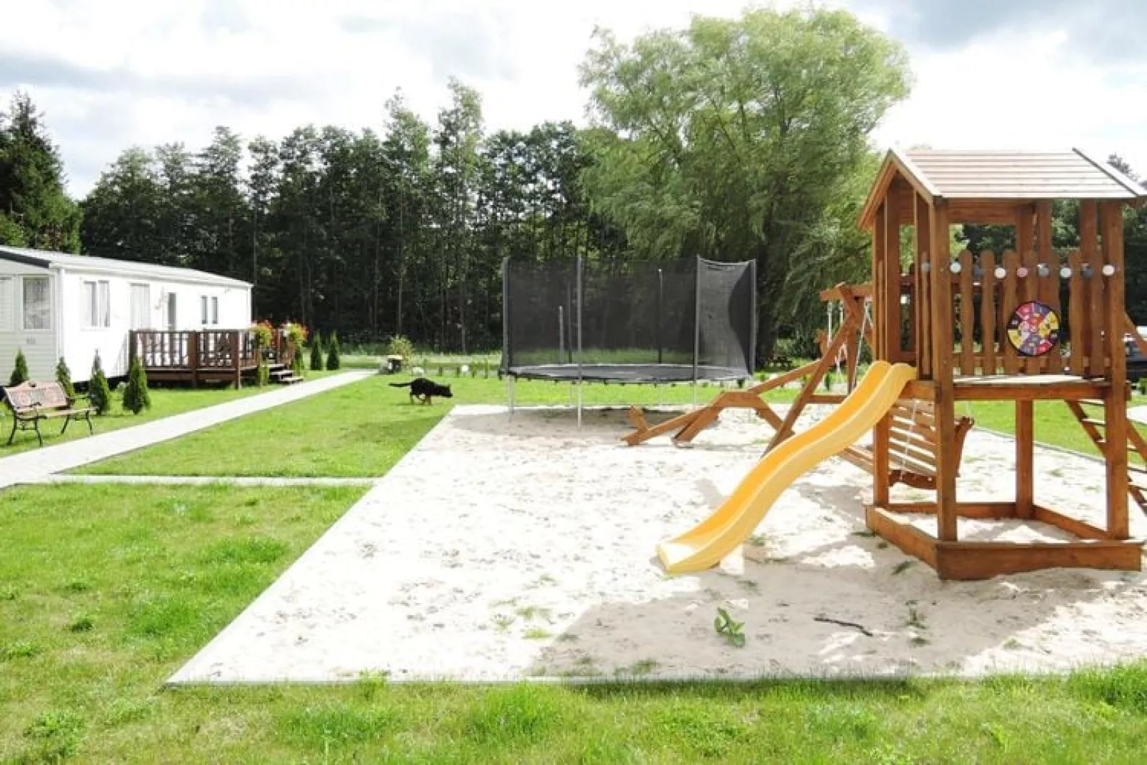 Holiday homes by the lake Kolczewo 1-4 pers-Gardens summer