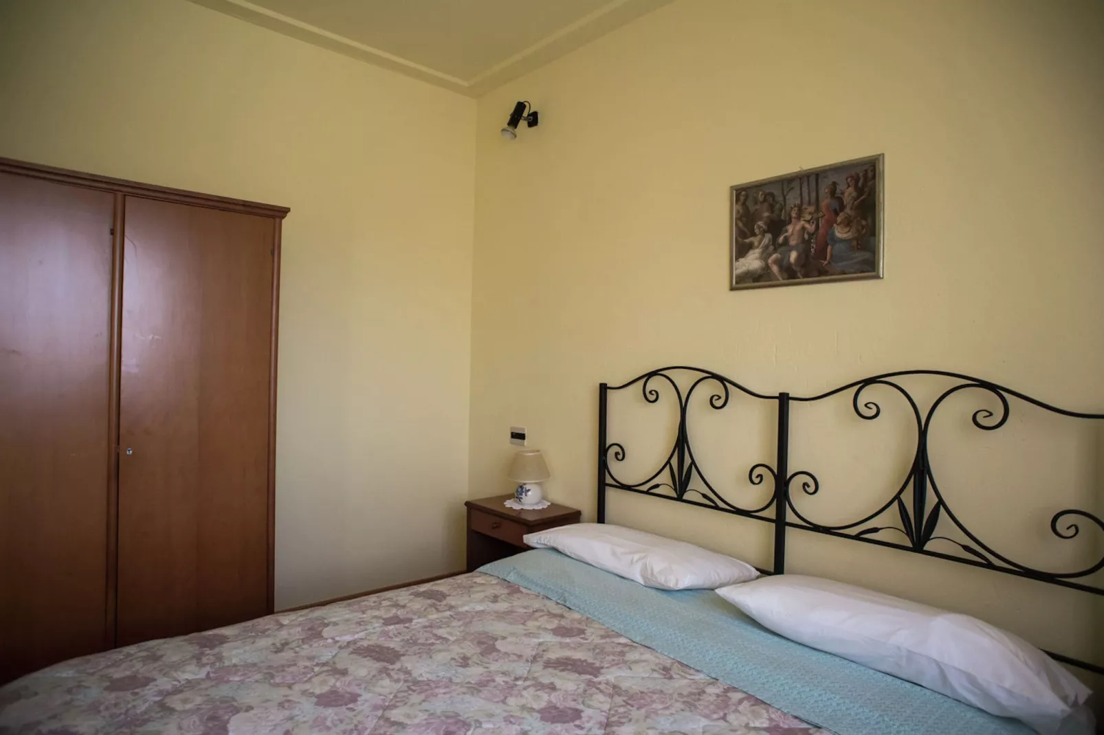 Olivo-Bedroom