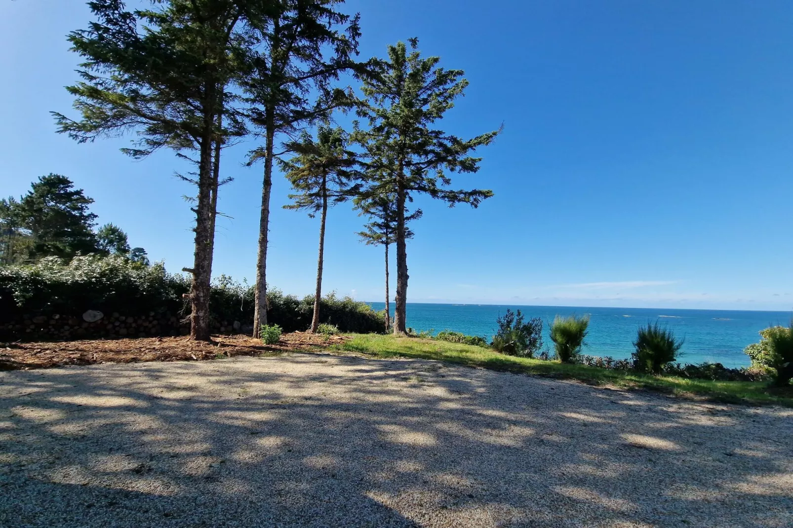 Maison de vacances Plougasnou-View in summer