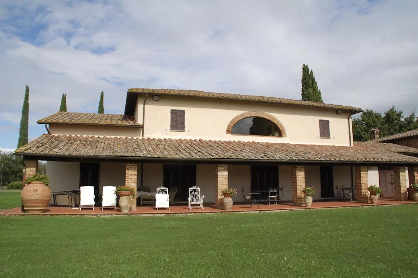 Villa del Lago-Exterior summer