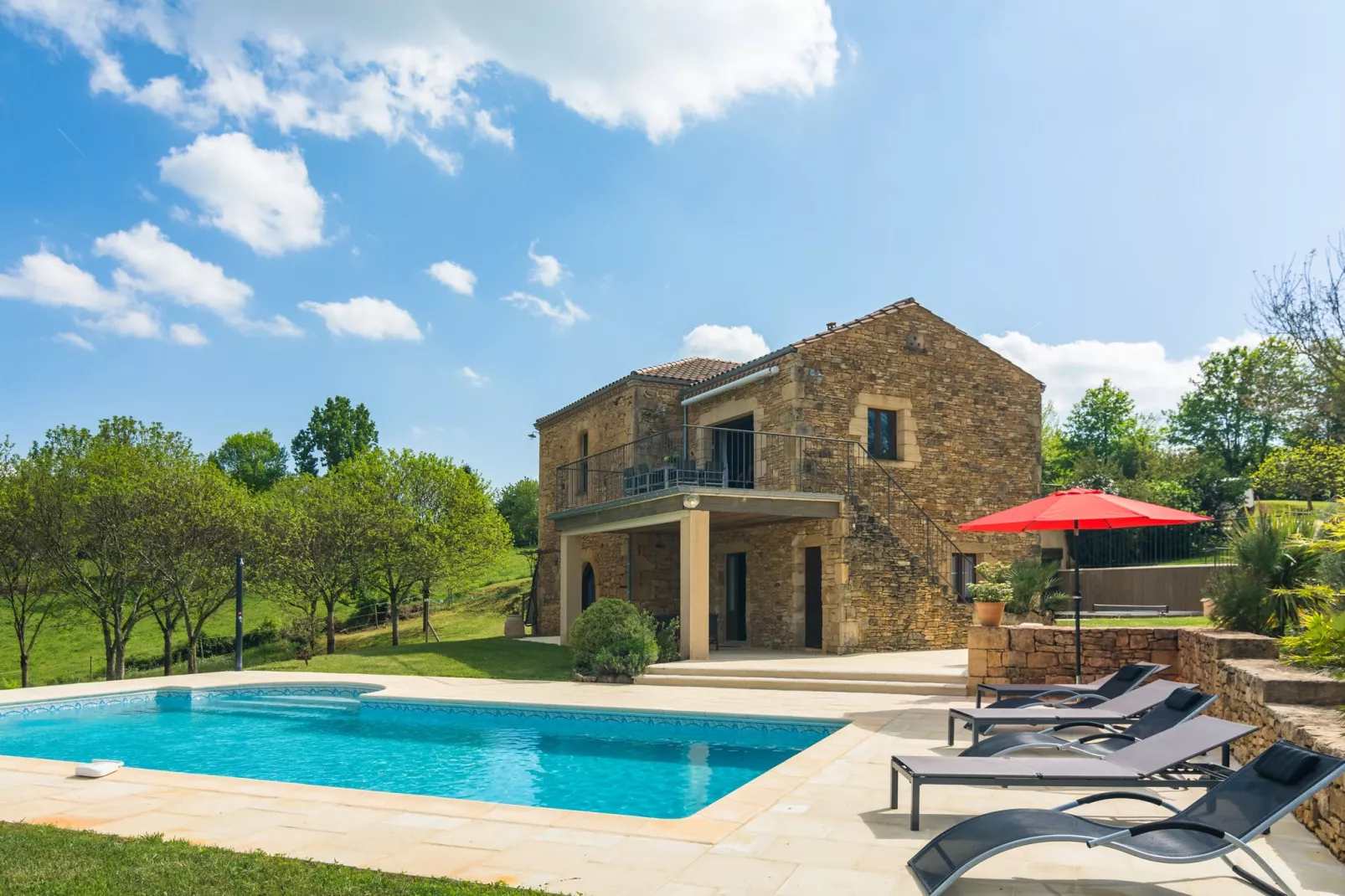 Maison de vacances Mazeyrolles 8p-Pool