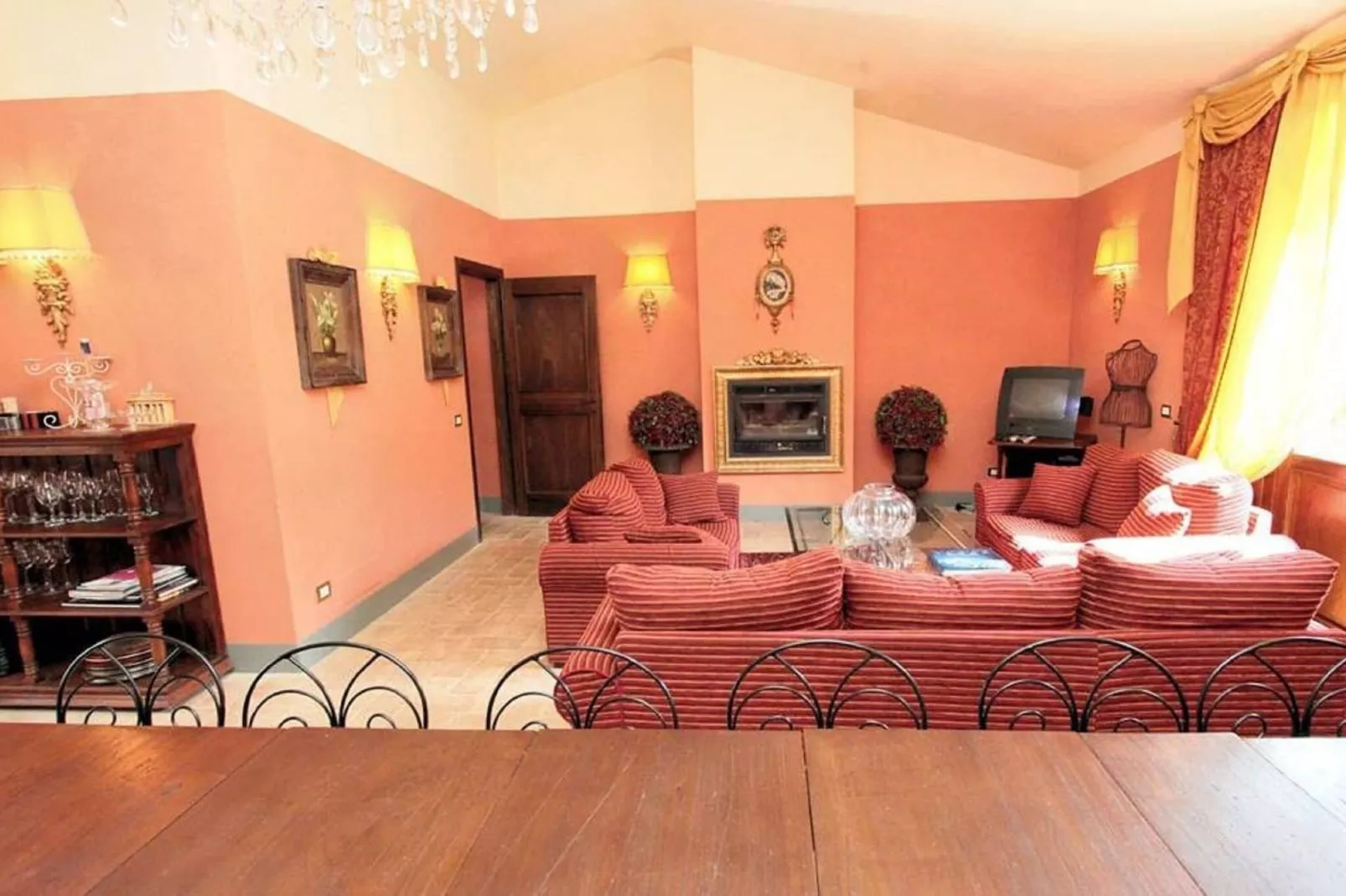 Luna Chiara-Living room