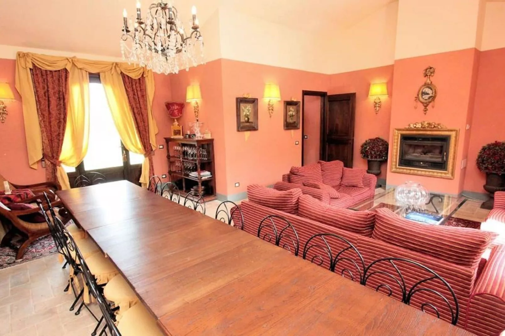 Luna Chiara-Dining room