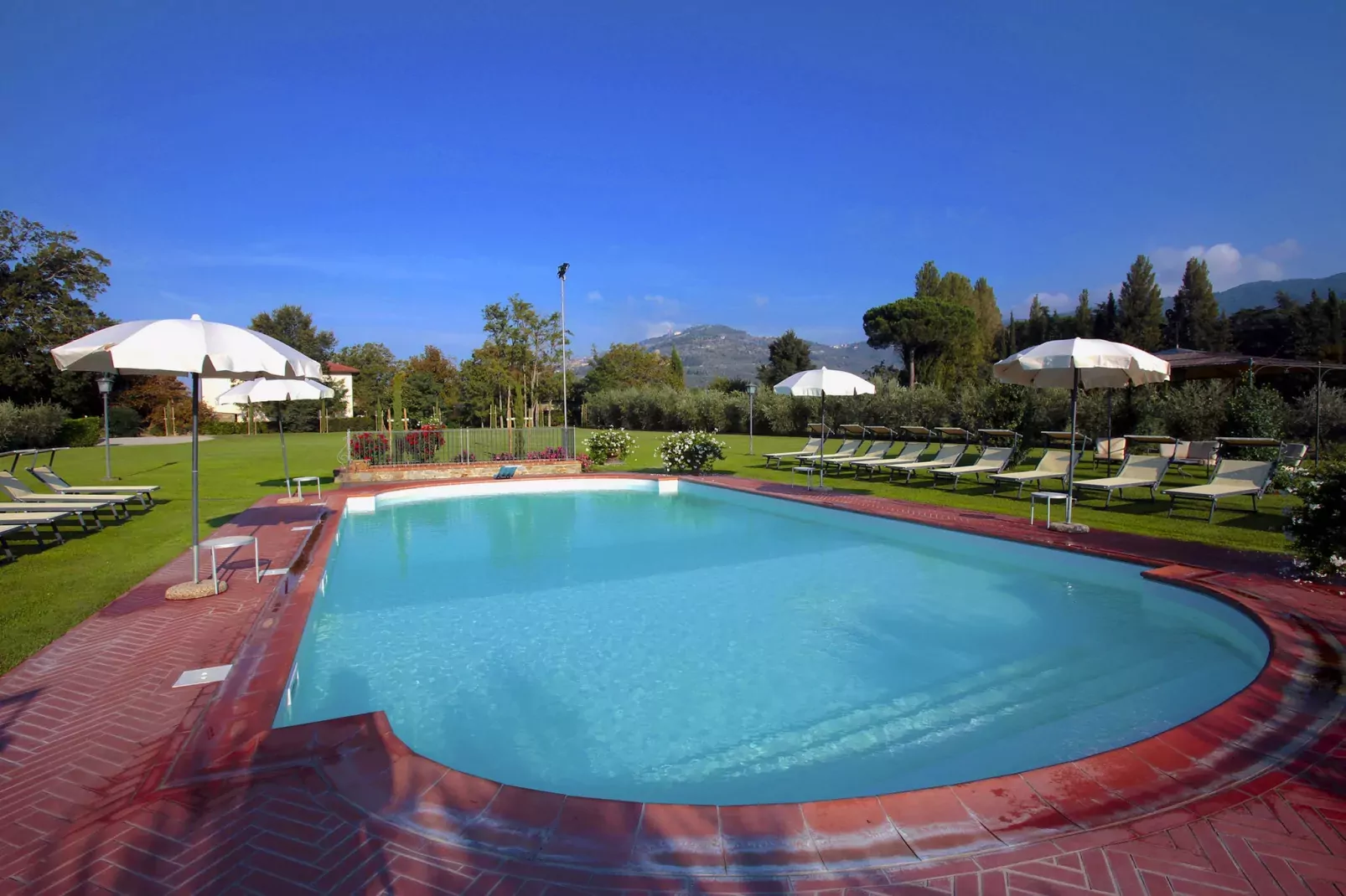 Tobia Sotto-Piscine