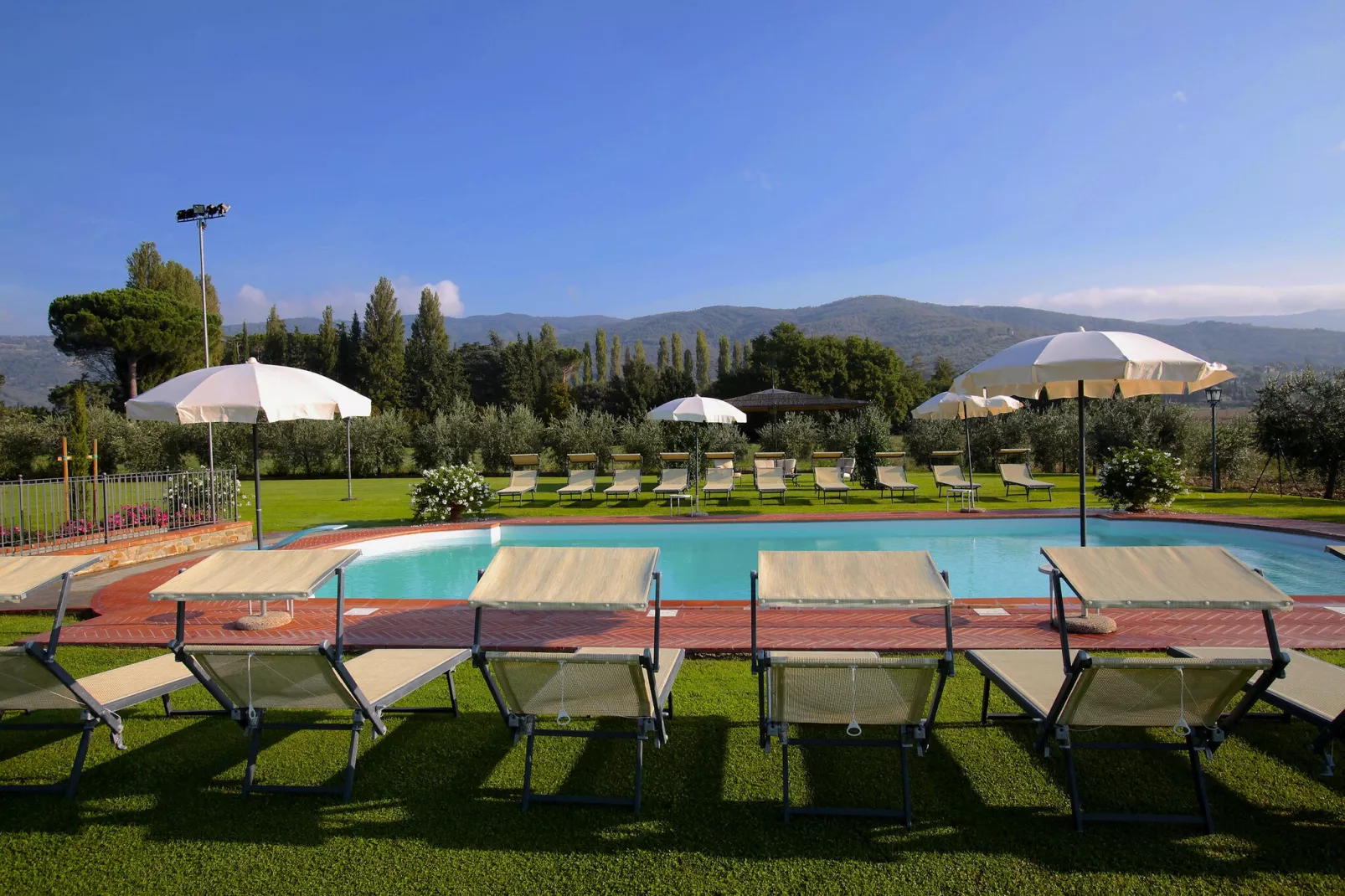 Tobia Sotto-Piscine