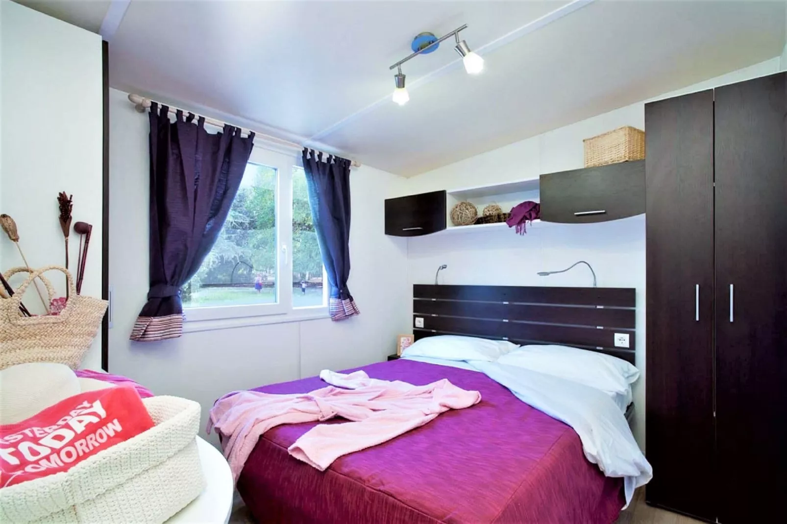 Super Comfort-Bedroom