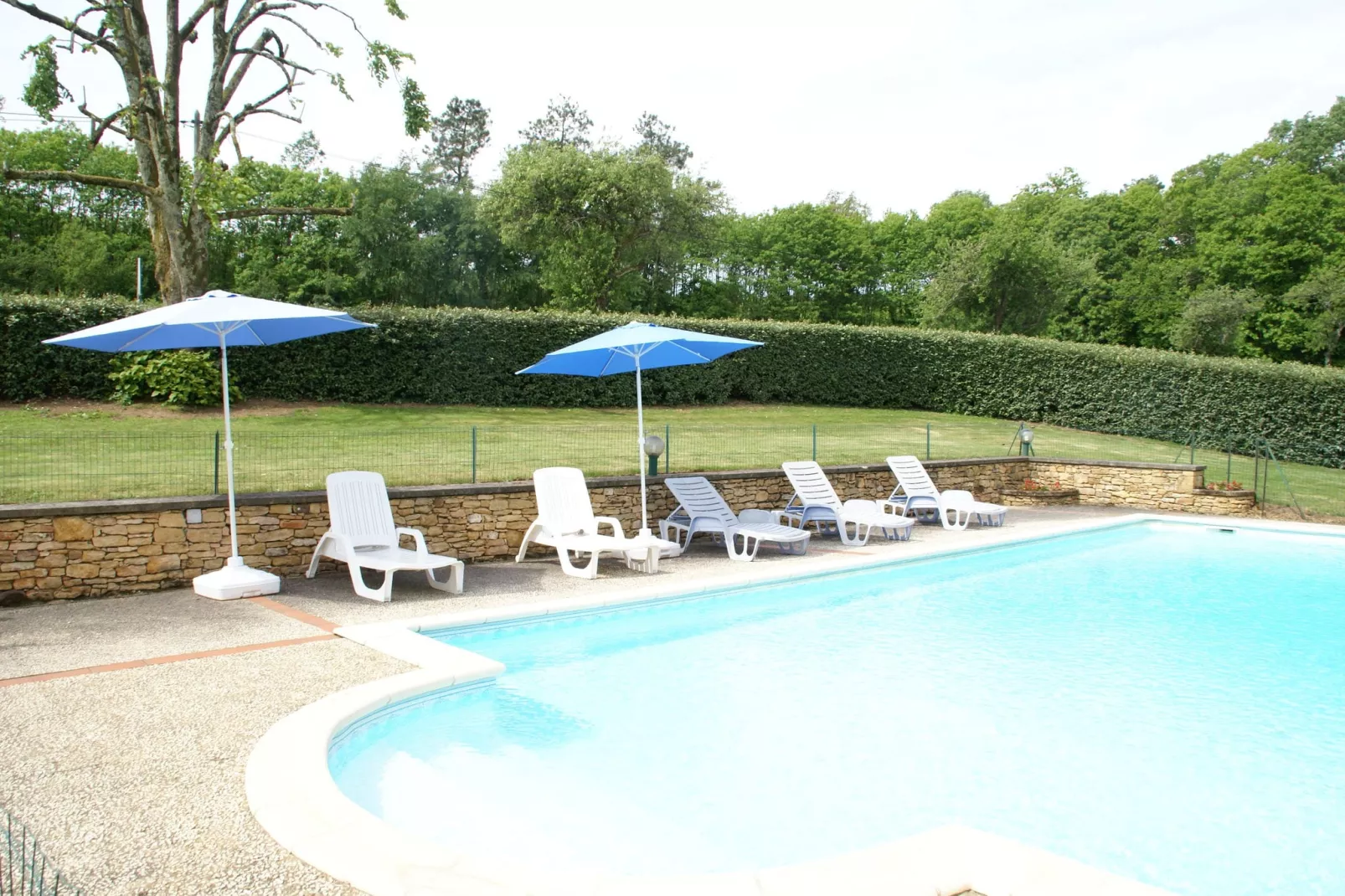 Maison de vacances Besse les Vitarelles 4 pers-Schwimmbad
