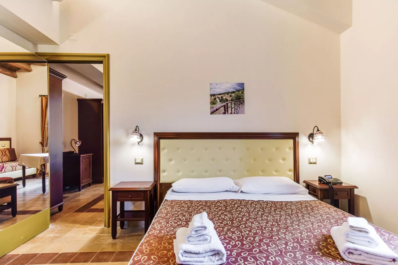 Bilo Badiula-Bedroom