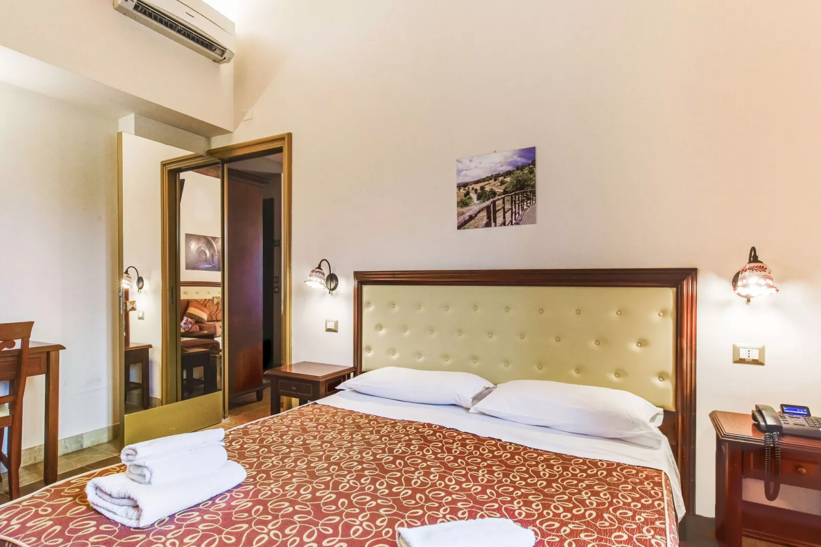 Bilo Badiula-Bedroom