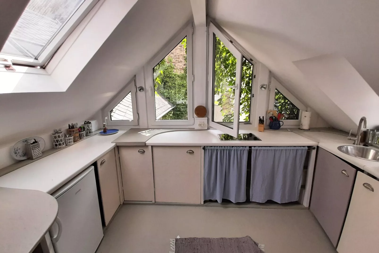 Ferienwohnung Himmelshöh im Hof der Möglichkeiten-Kitchen
