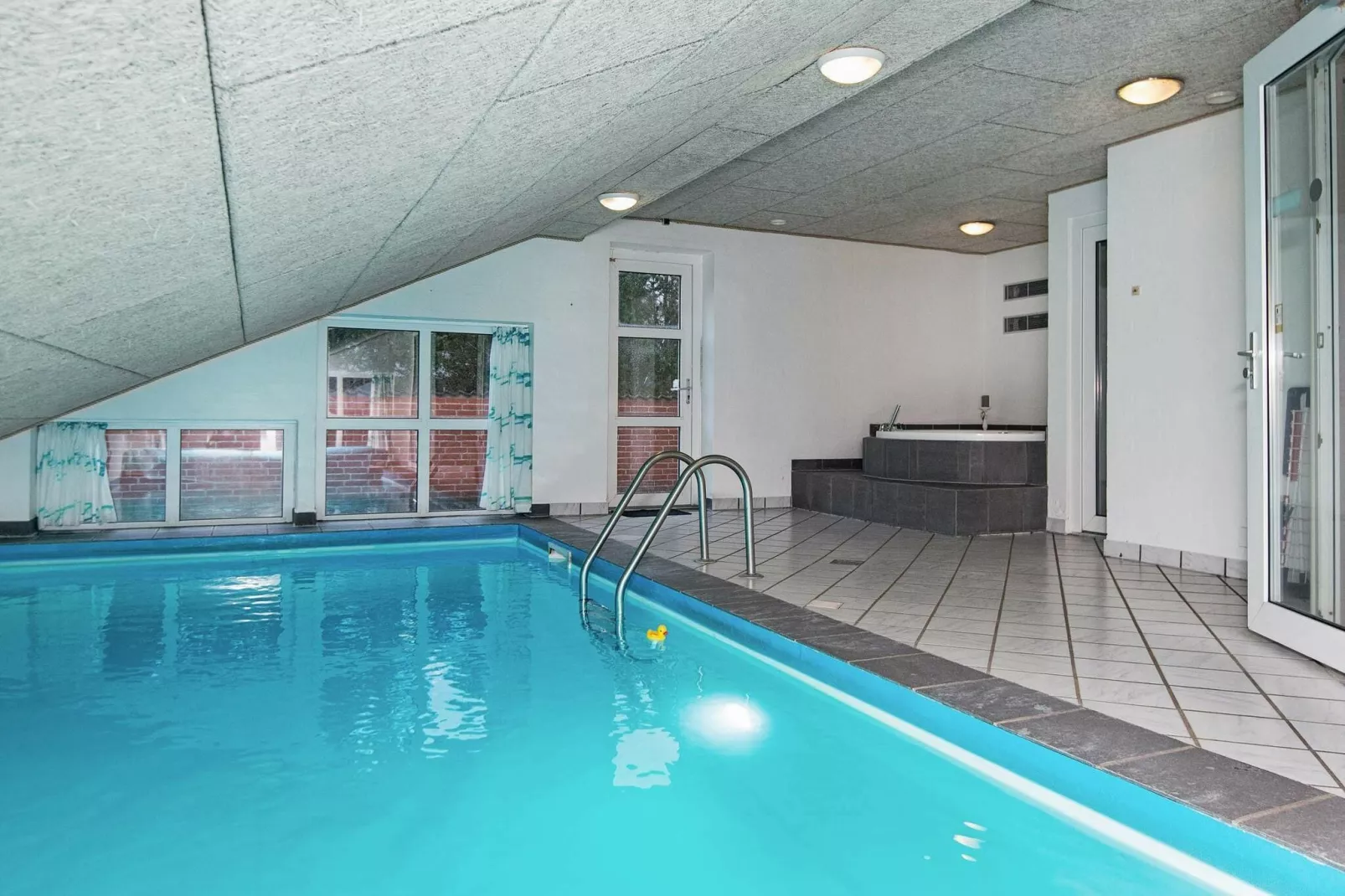 Seaside Retreat with Pool - By Traum Ferienwohnungen-Swimming pool