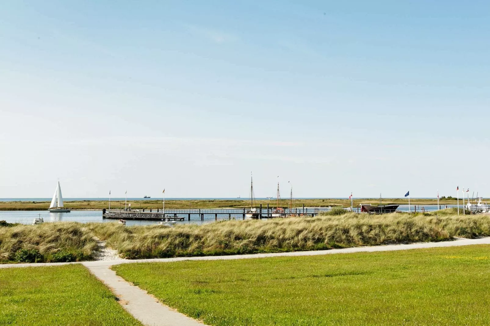 MERKUR 62+58 SW 1.RH.-Water view