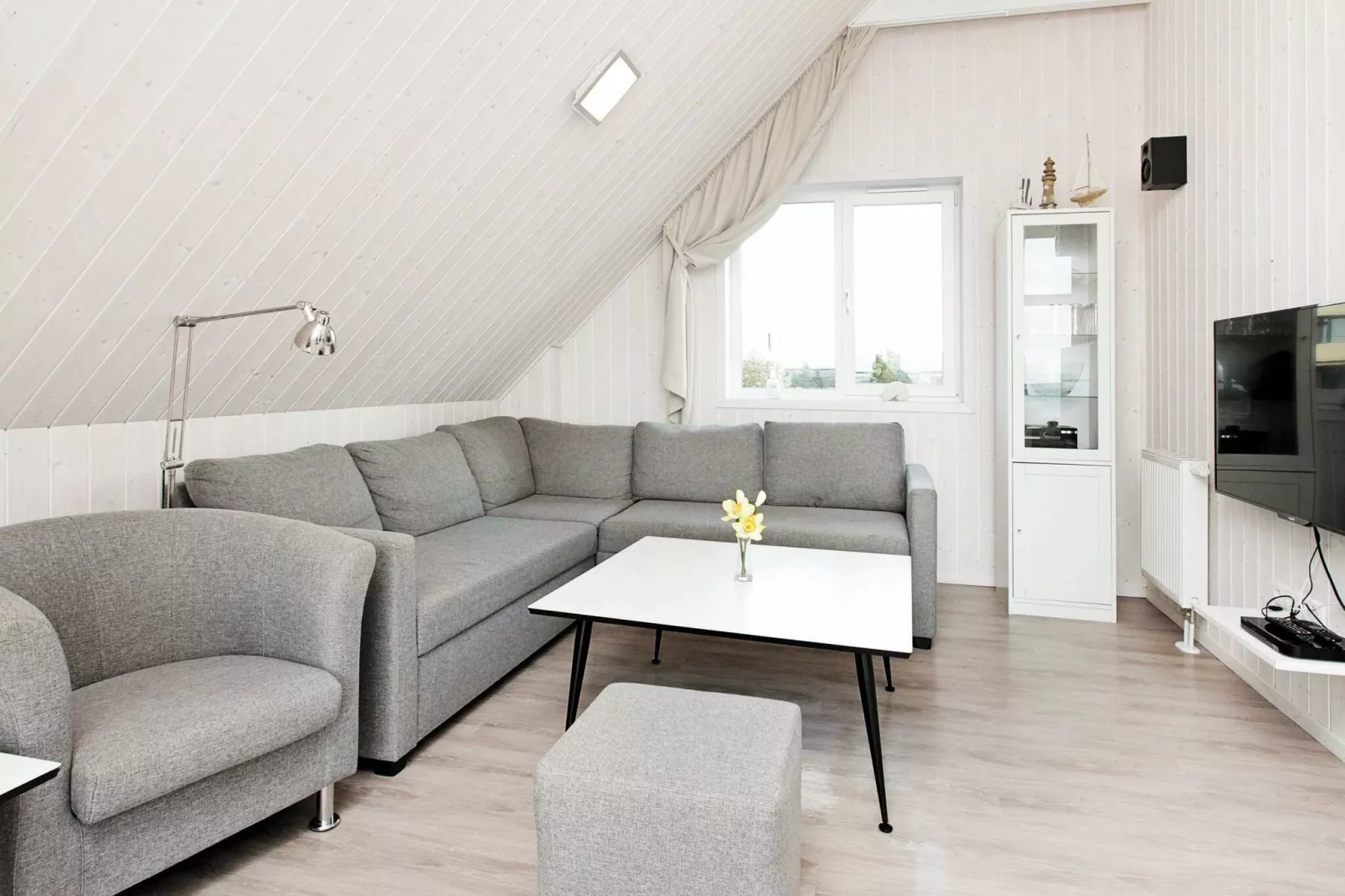 MERKUR 62+58 SW 1.RH.-Indoor