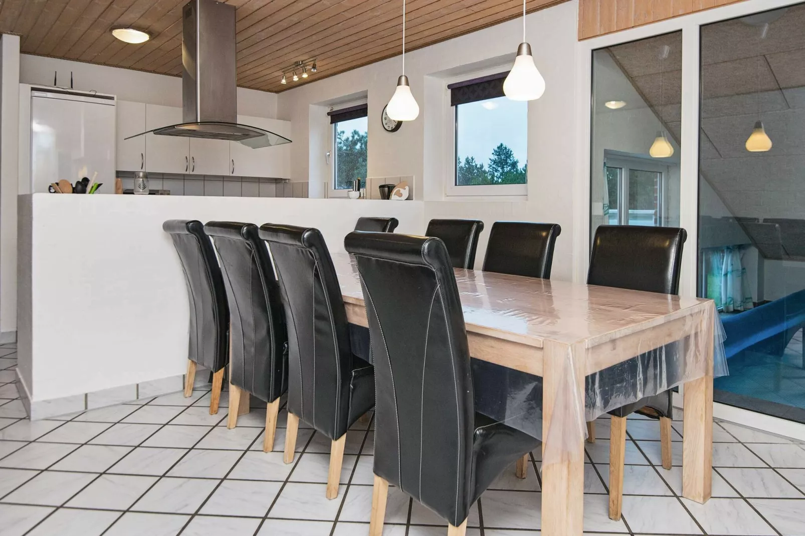 Seaside Retreat with Pool - By Traum Ferienwohnungen-Indoor