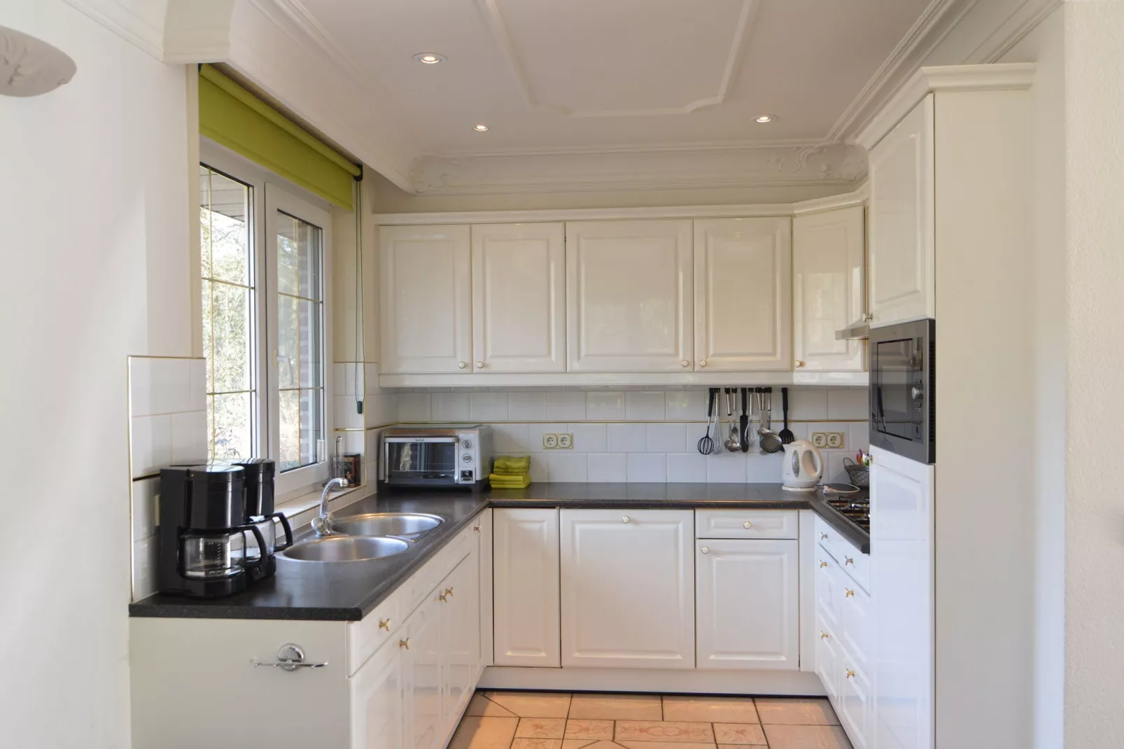 Priruco-Kitchen