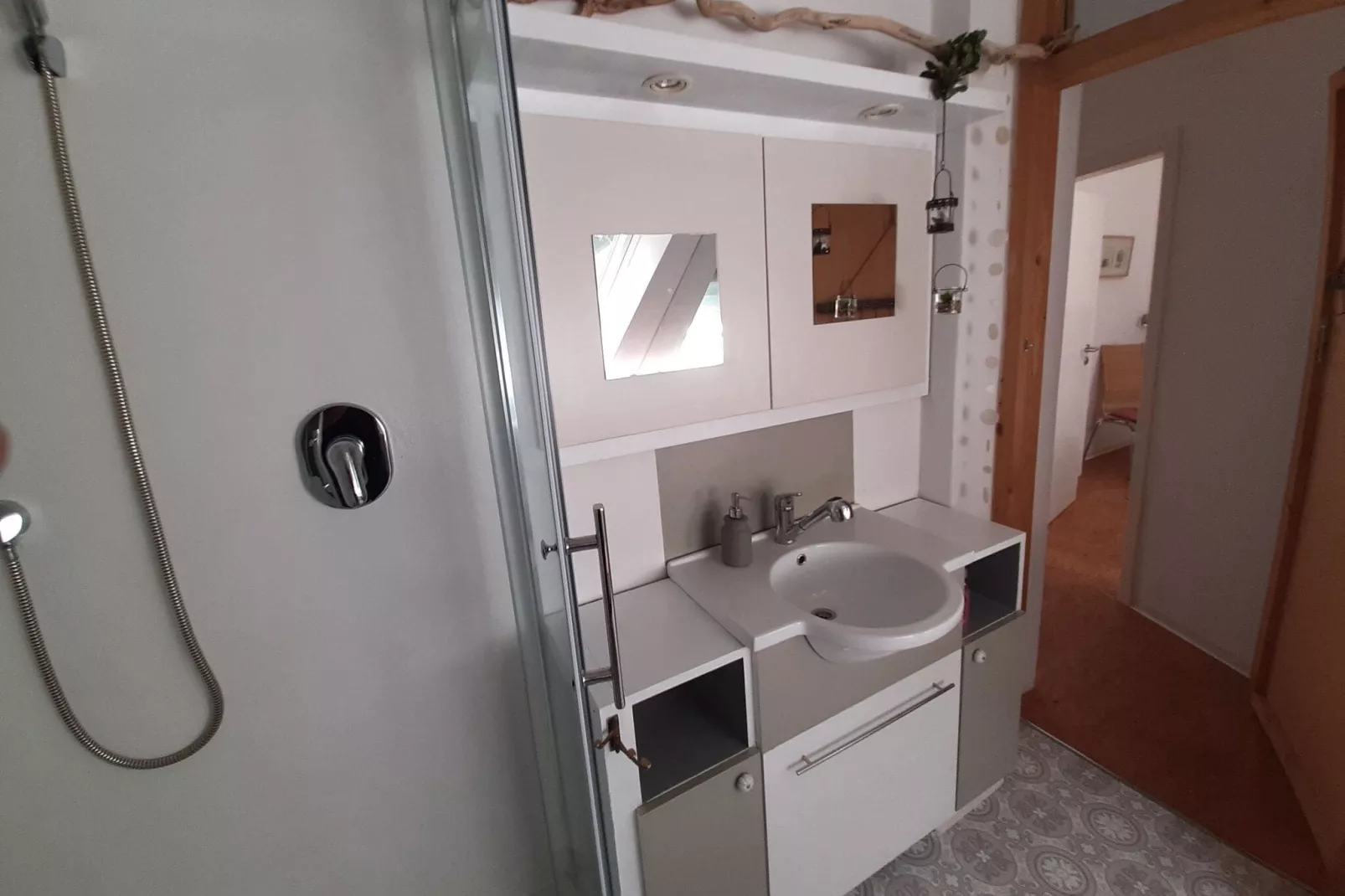 Ferienwohnung Himmelshöh im Hof der Möglichkeiten-Bathroom