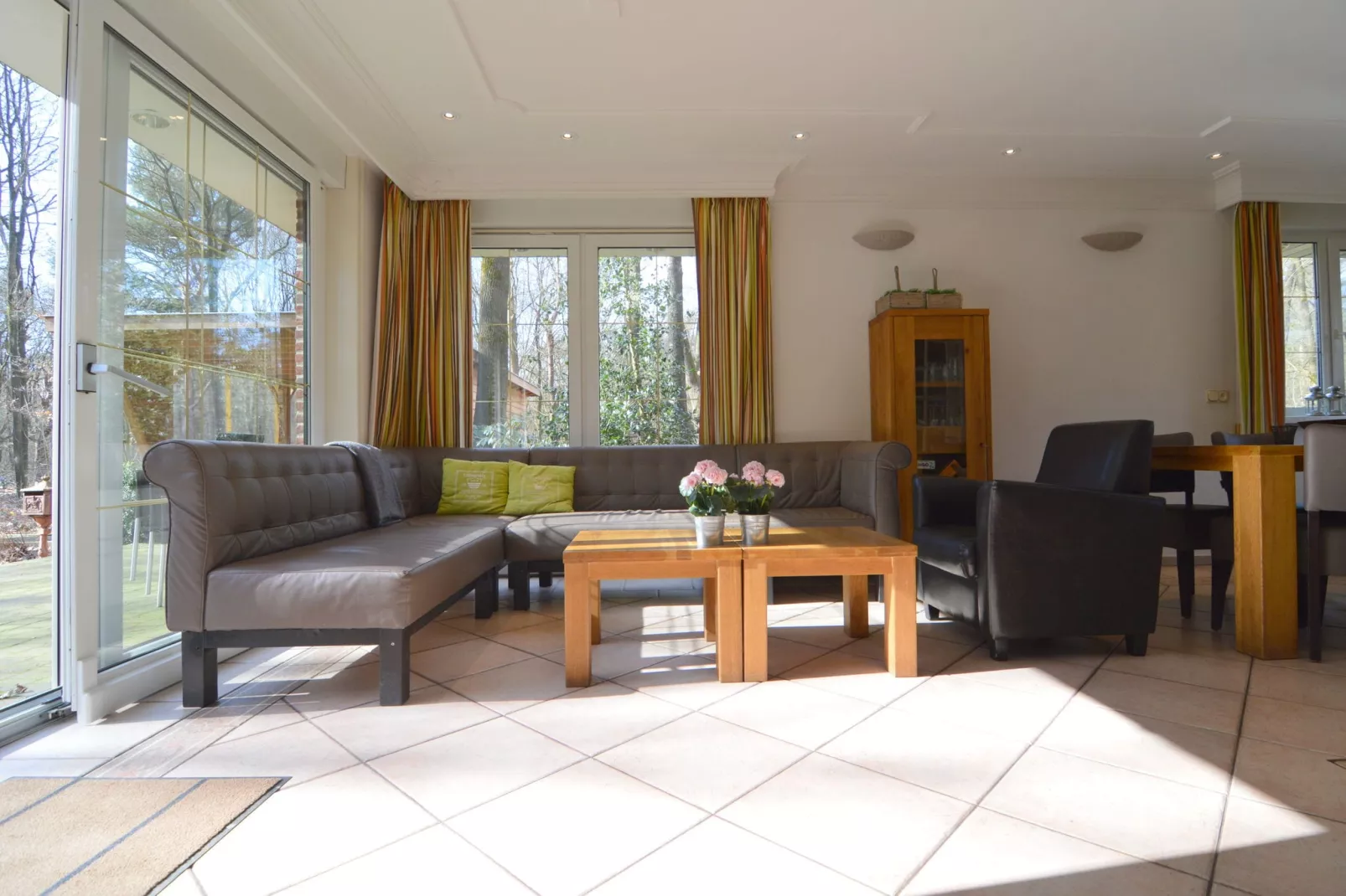Priruco-Living room
