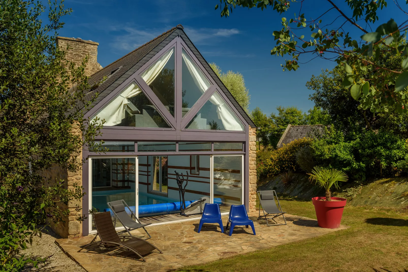 L'Estuaire-Exterior summer