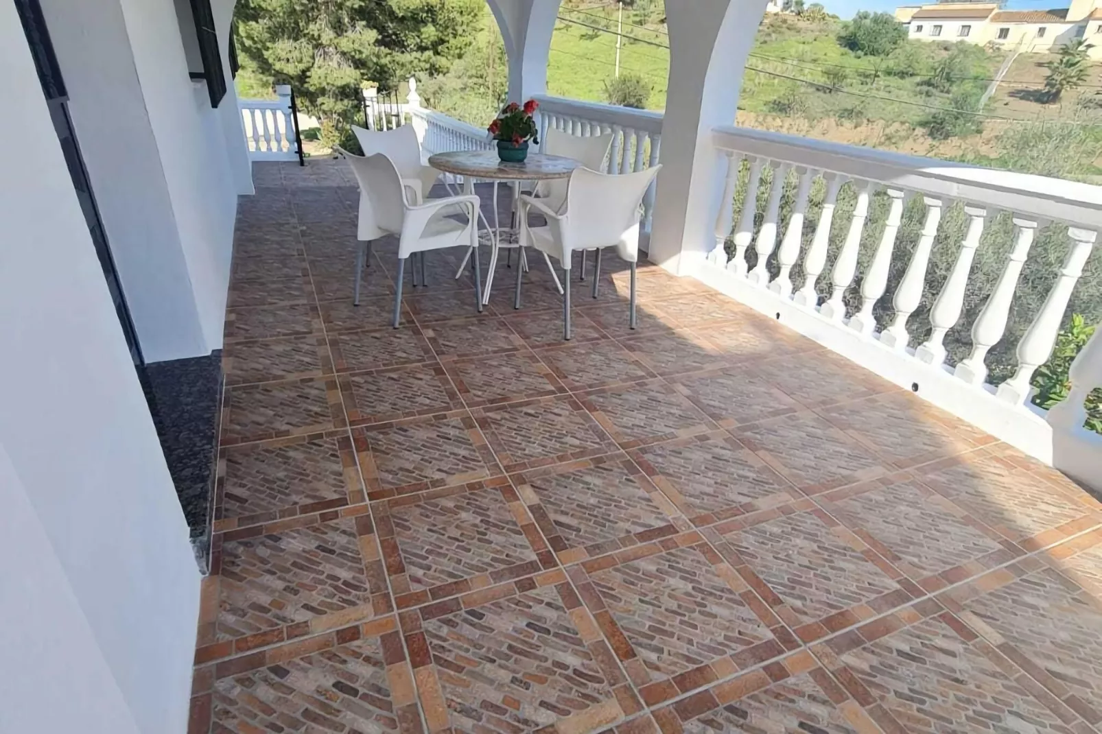 La Loma-Terrace balcony