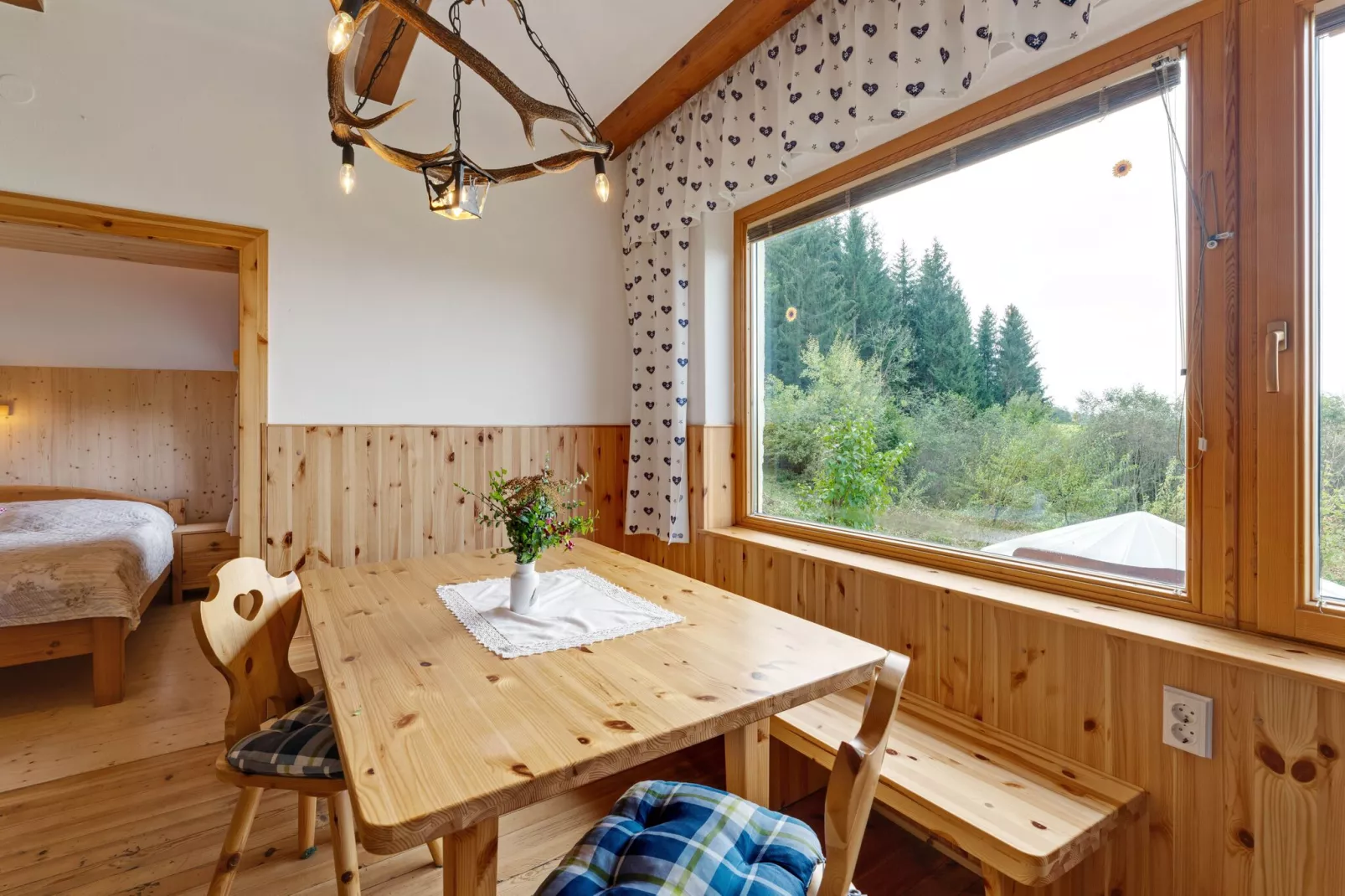 Kois Hütte-Dining room