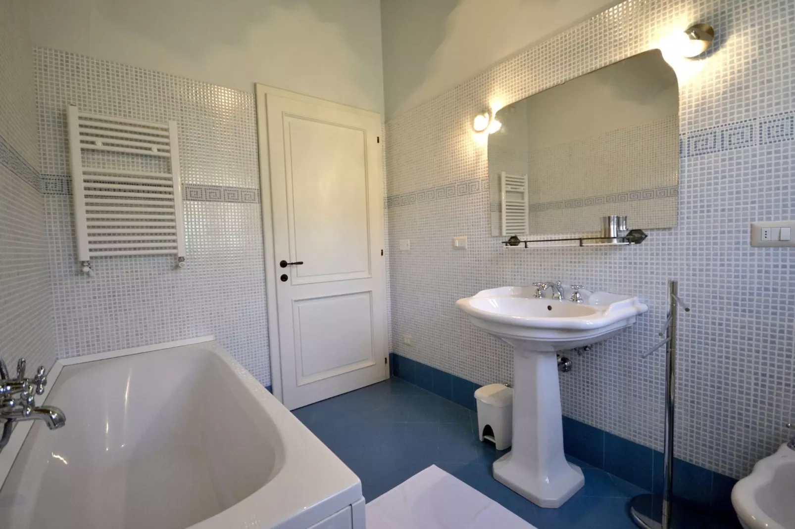Villa Palazzone-Bathroom