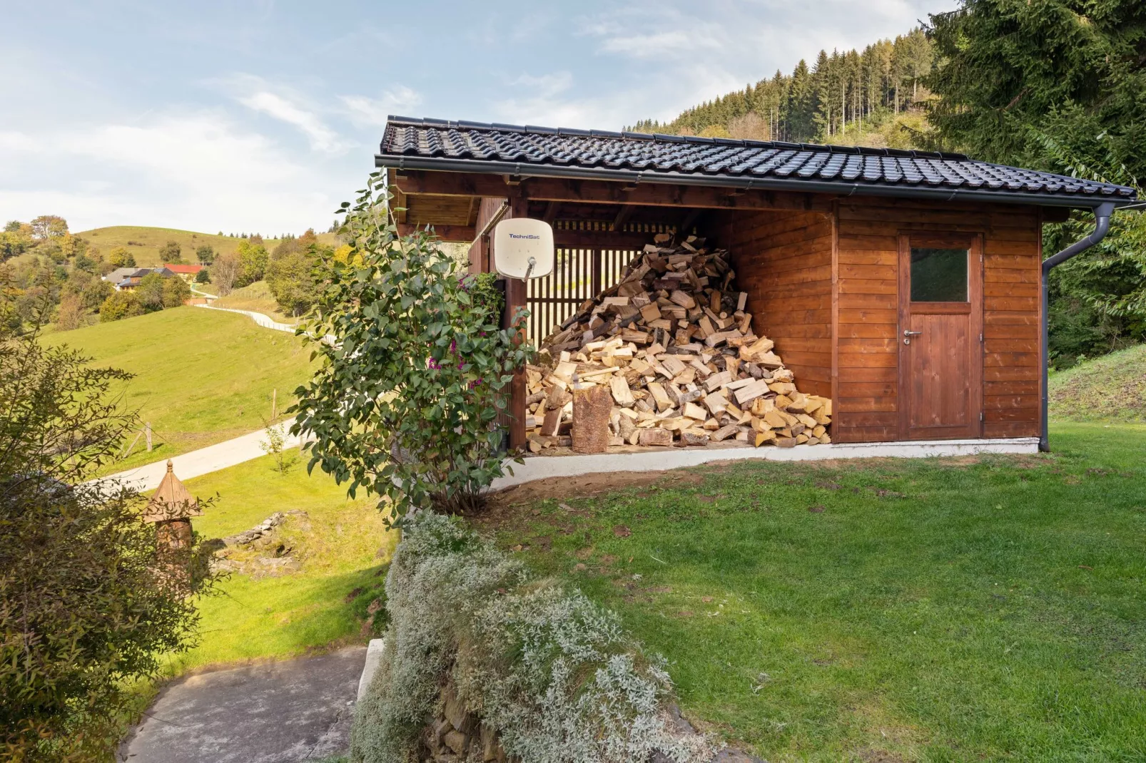 Kois Hütte-Gardens summer