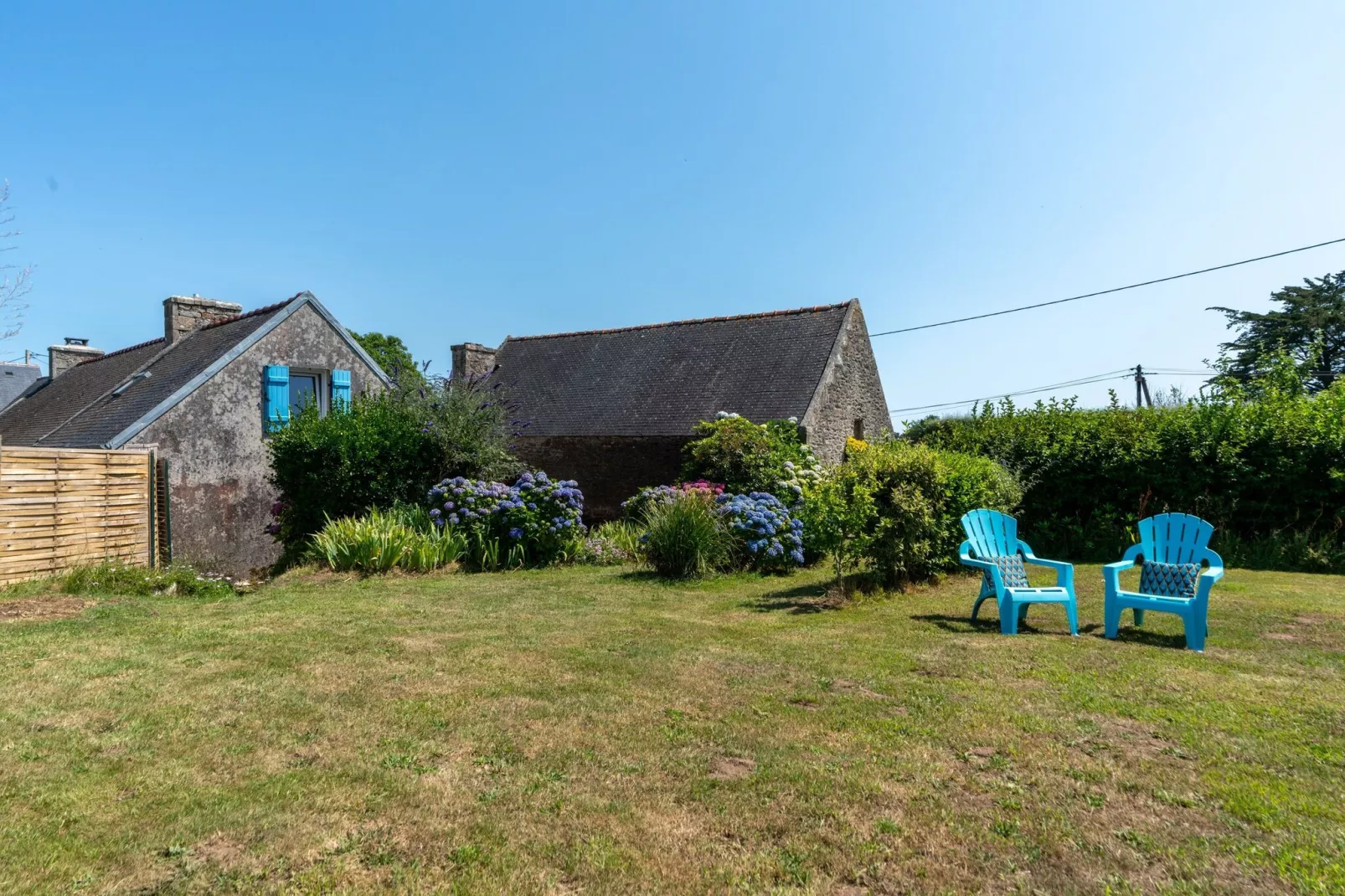Maison de vacances Plouhinec-Gardens summer