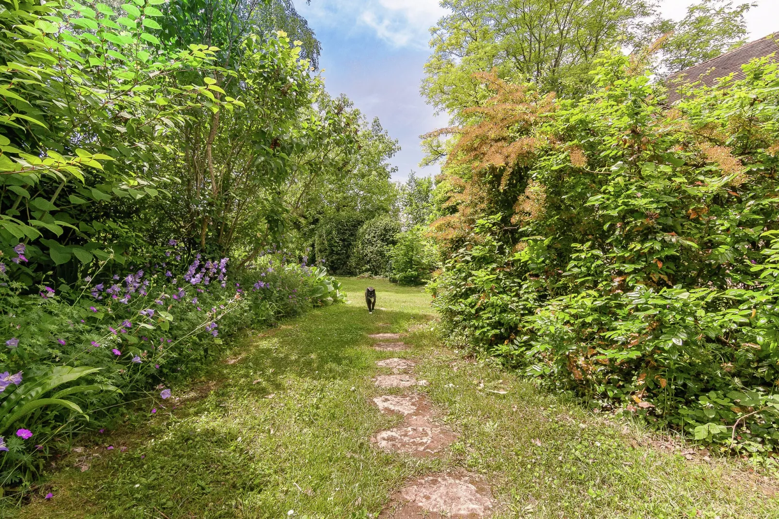 La Chaumière Deux-Gardens summer