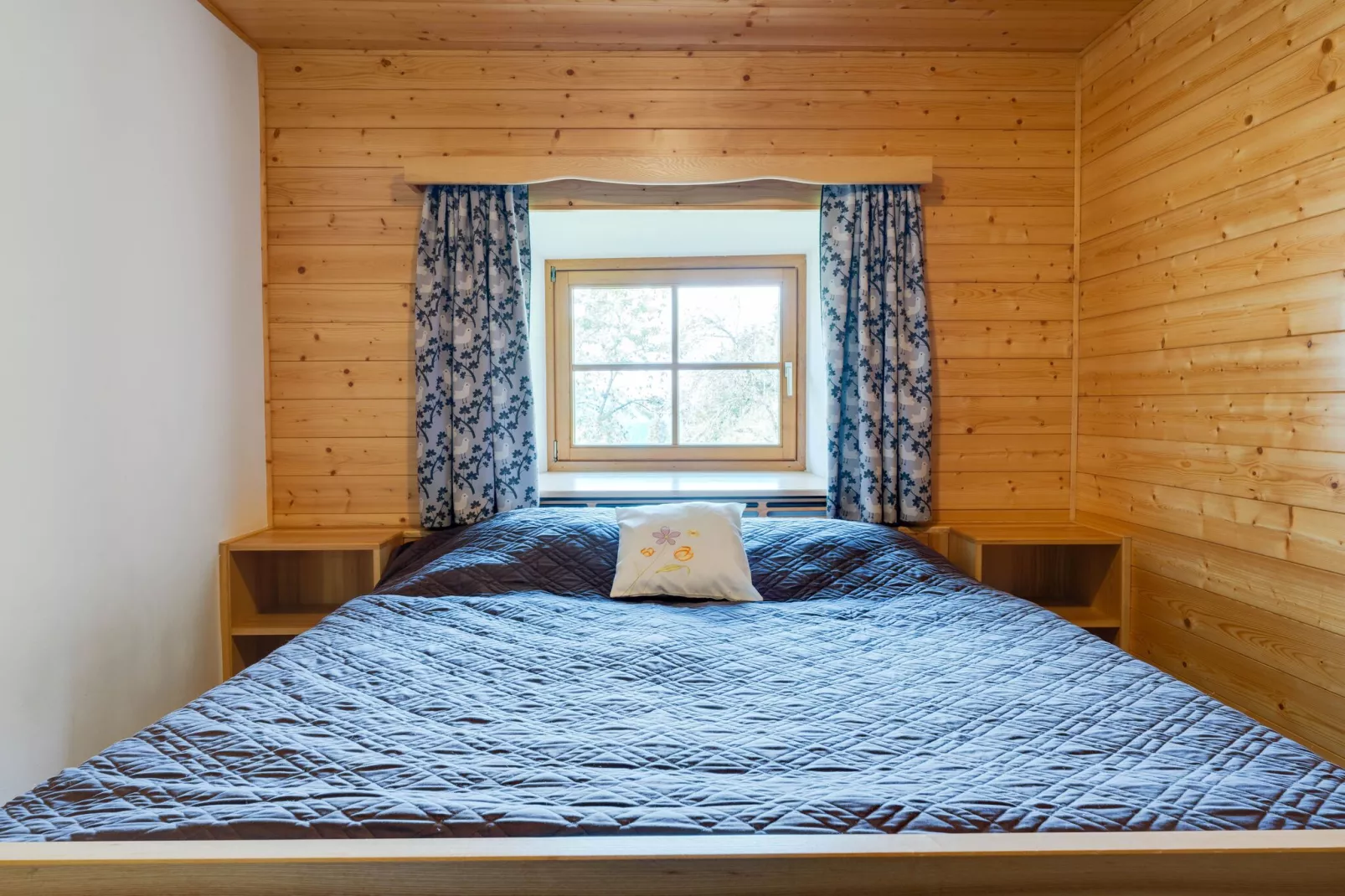Zois Hütte-Bedroom