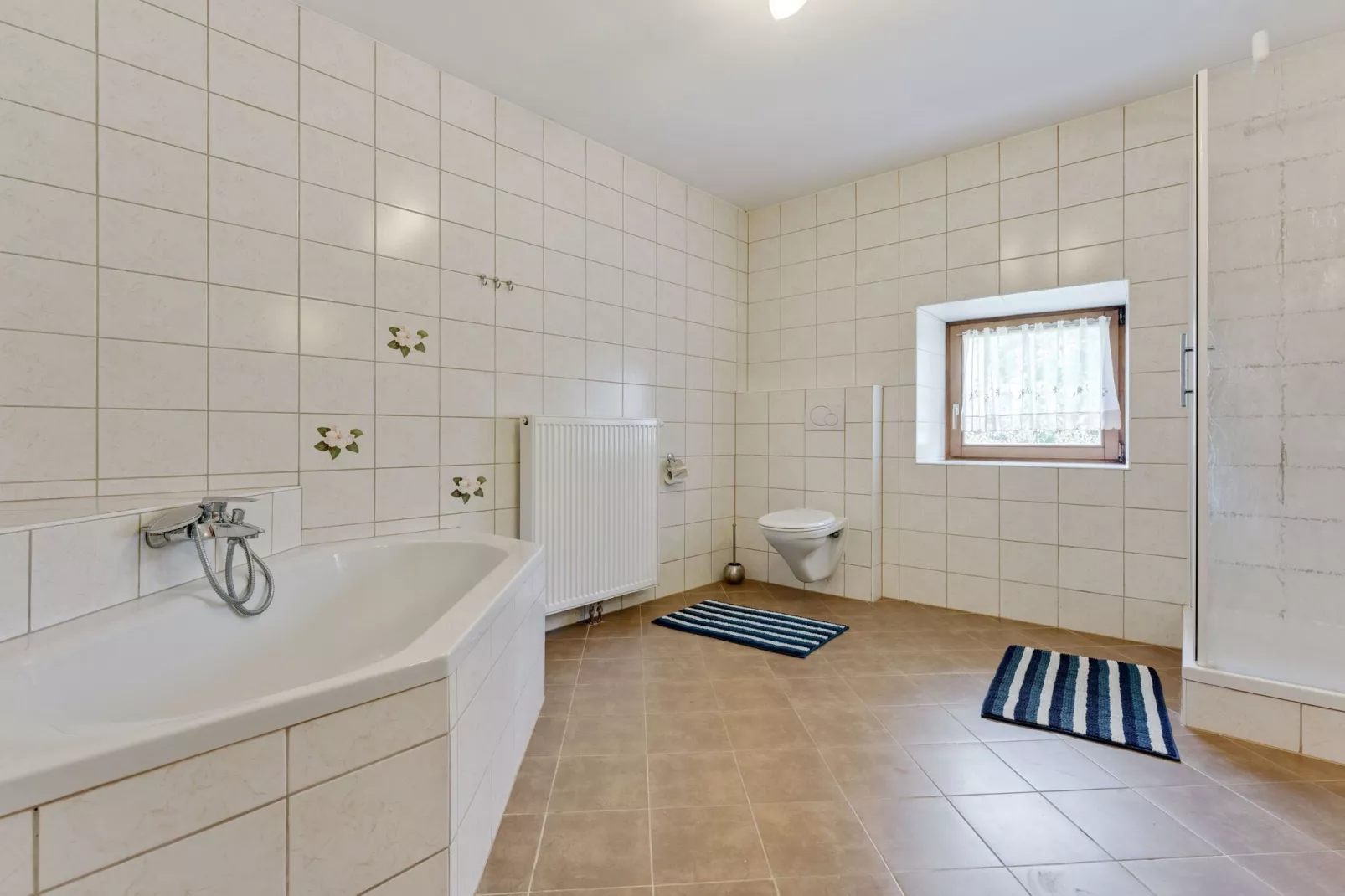 Zois Hütte-Bathroom