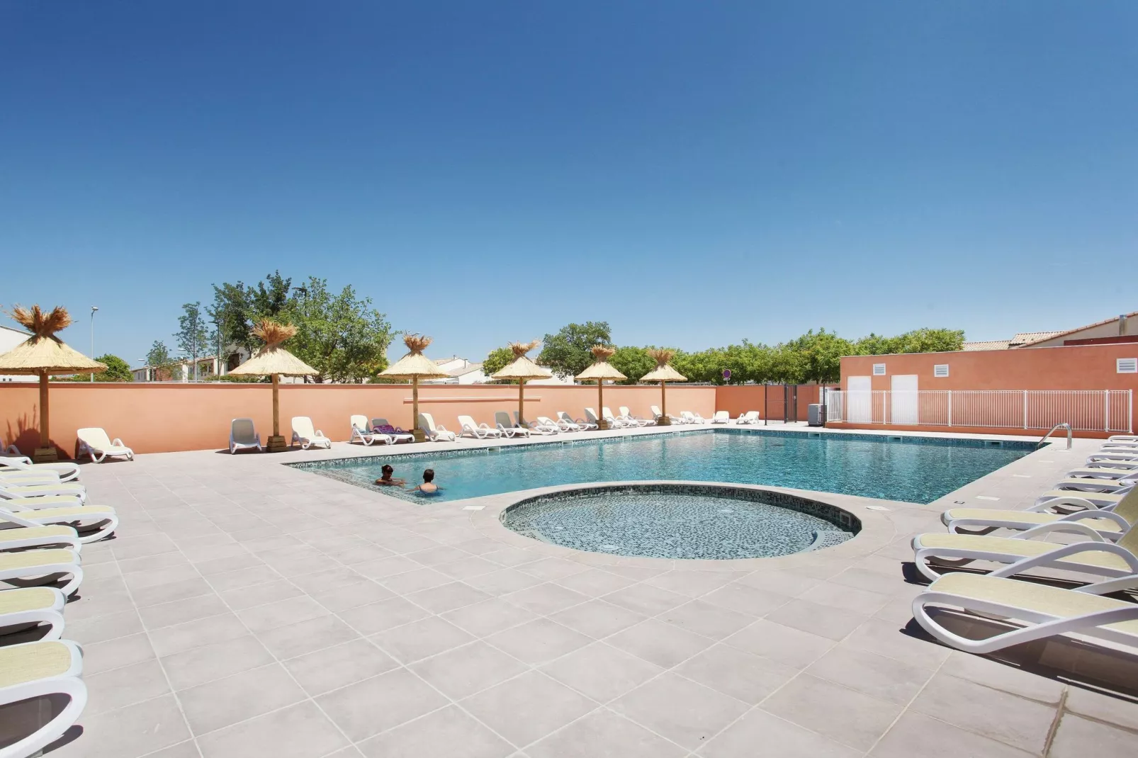 Fleur de Sel - Aigues Mortes 3-Pool