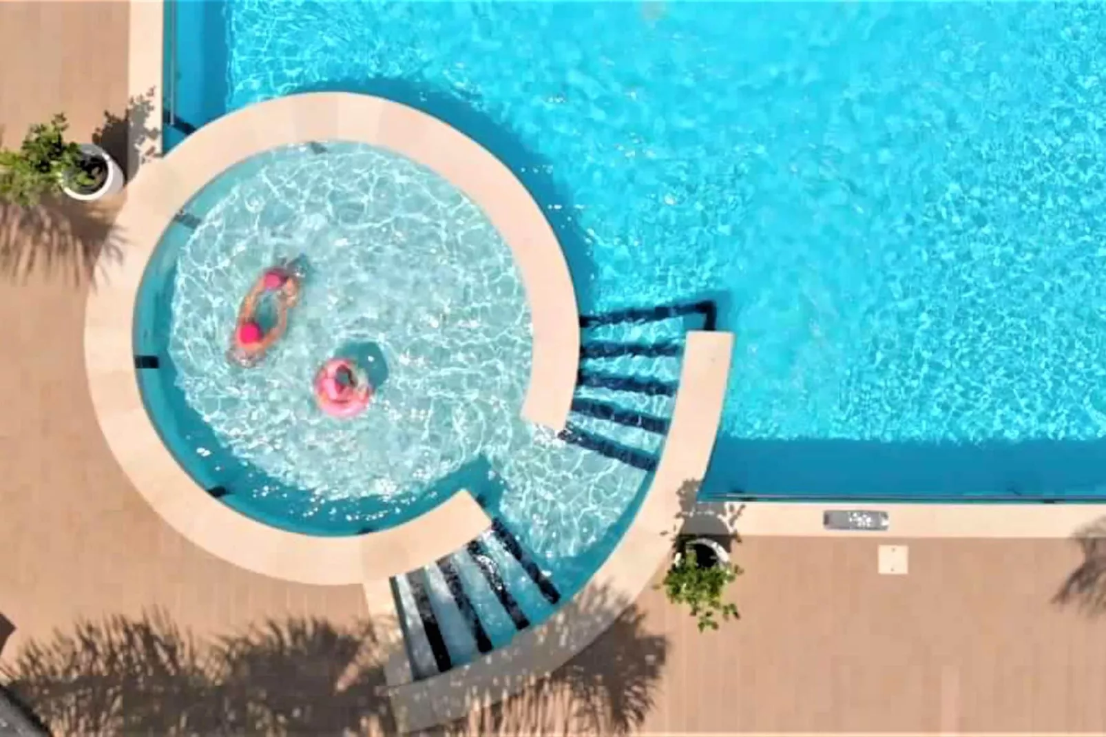 Appartamenti Lato Piscina-Piscine