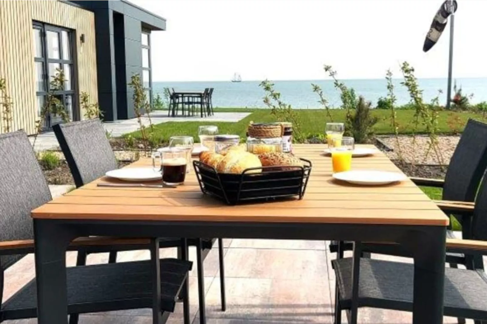 Resort Enkhuizer Strand 4-Terrace balcony