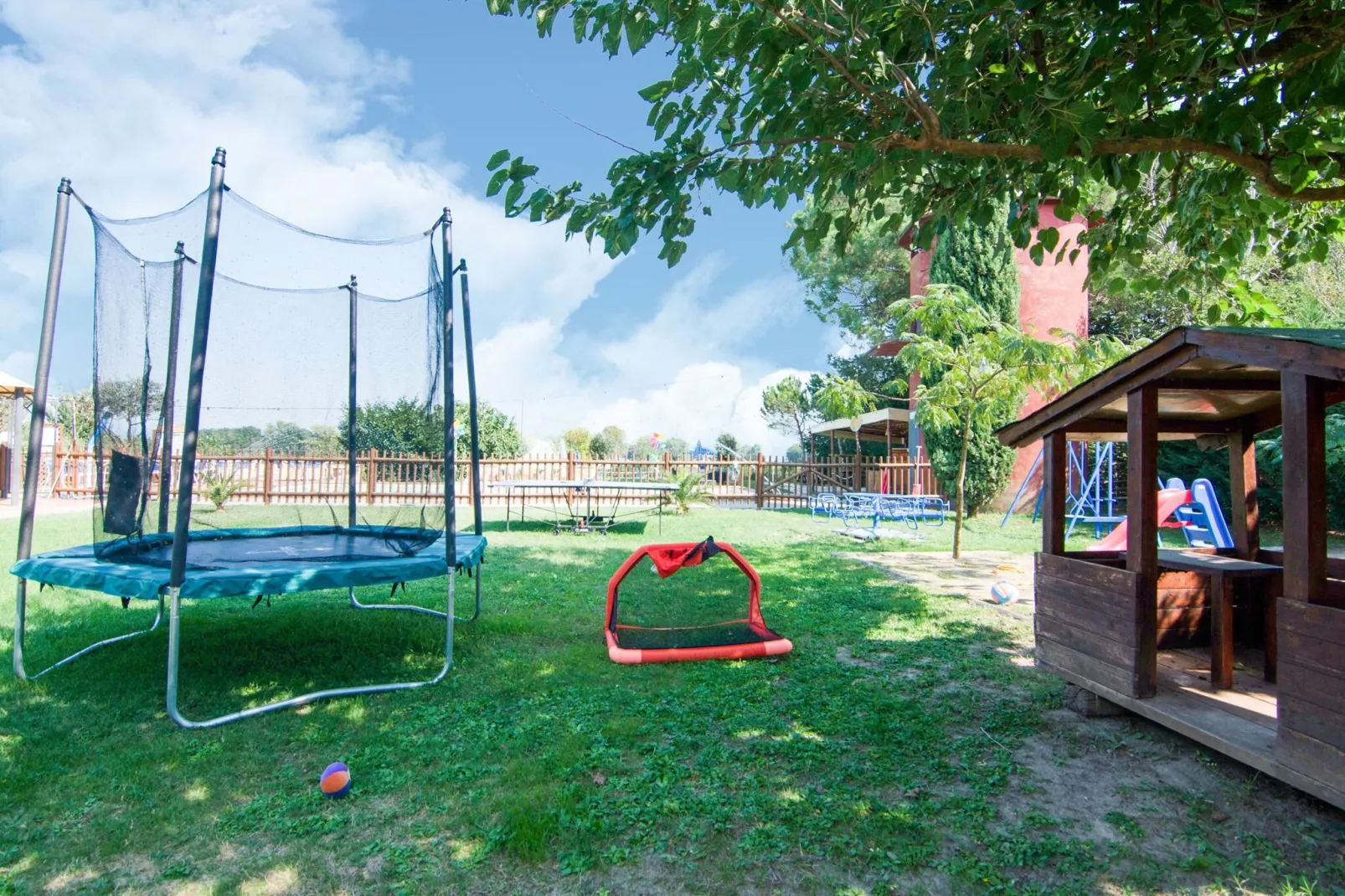 Falco-Park facilities