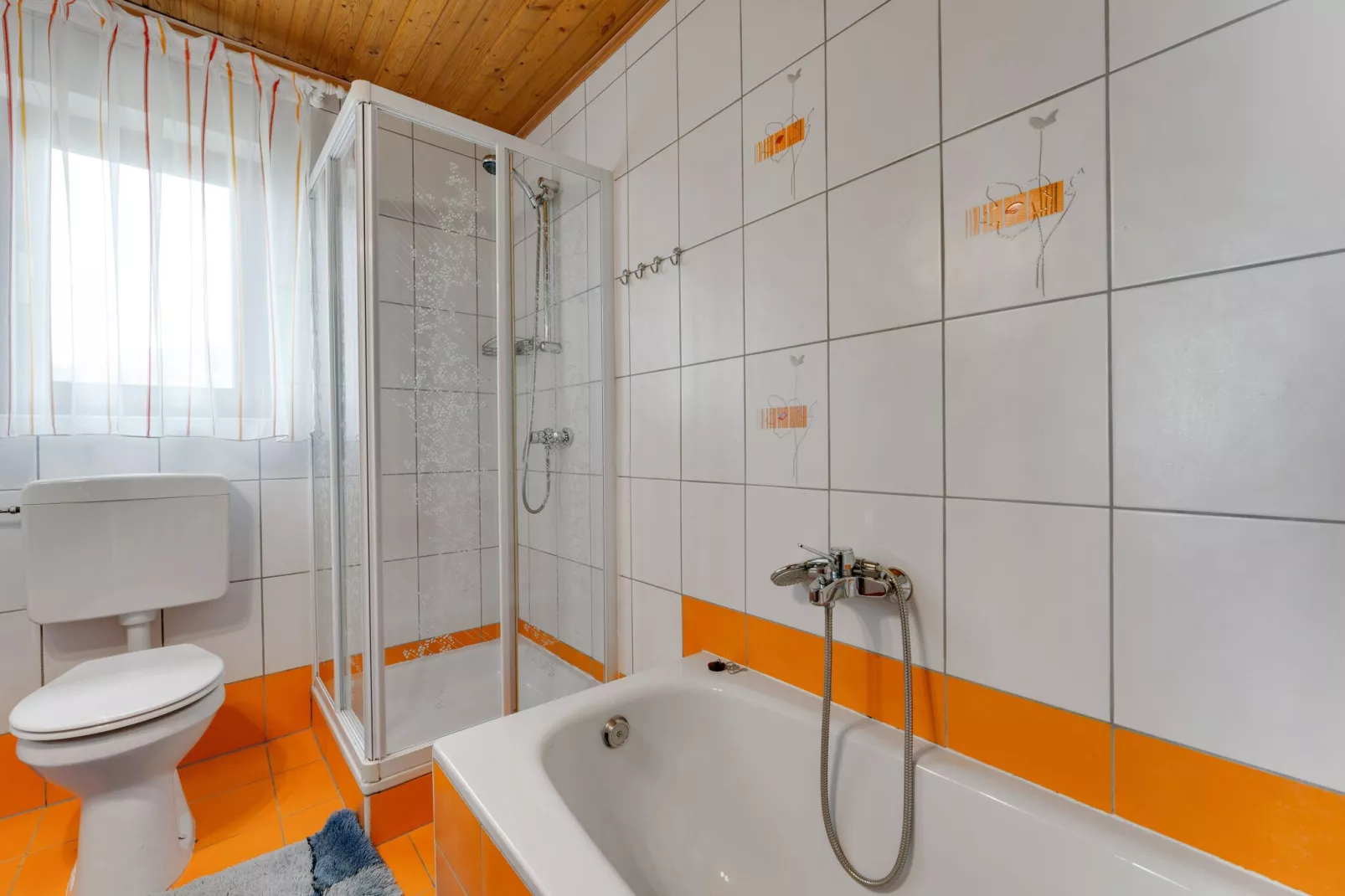 Traunig Hütte-Bathroom