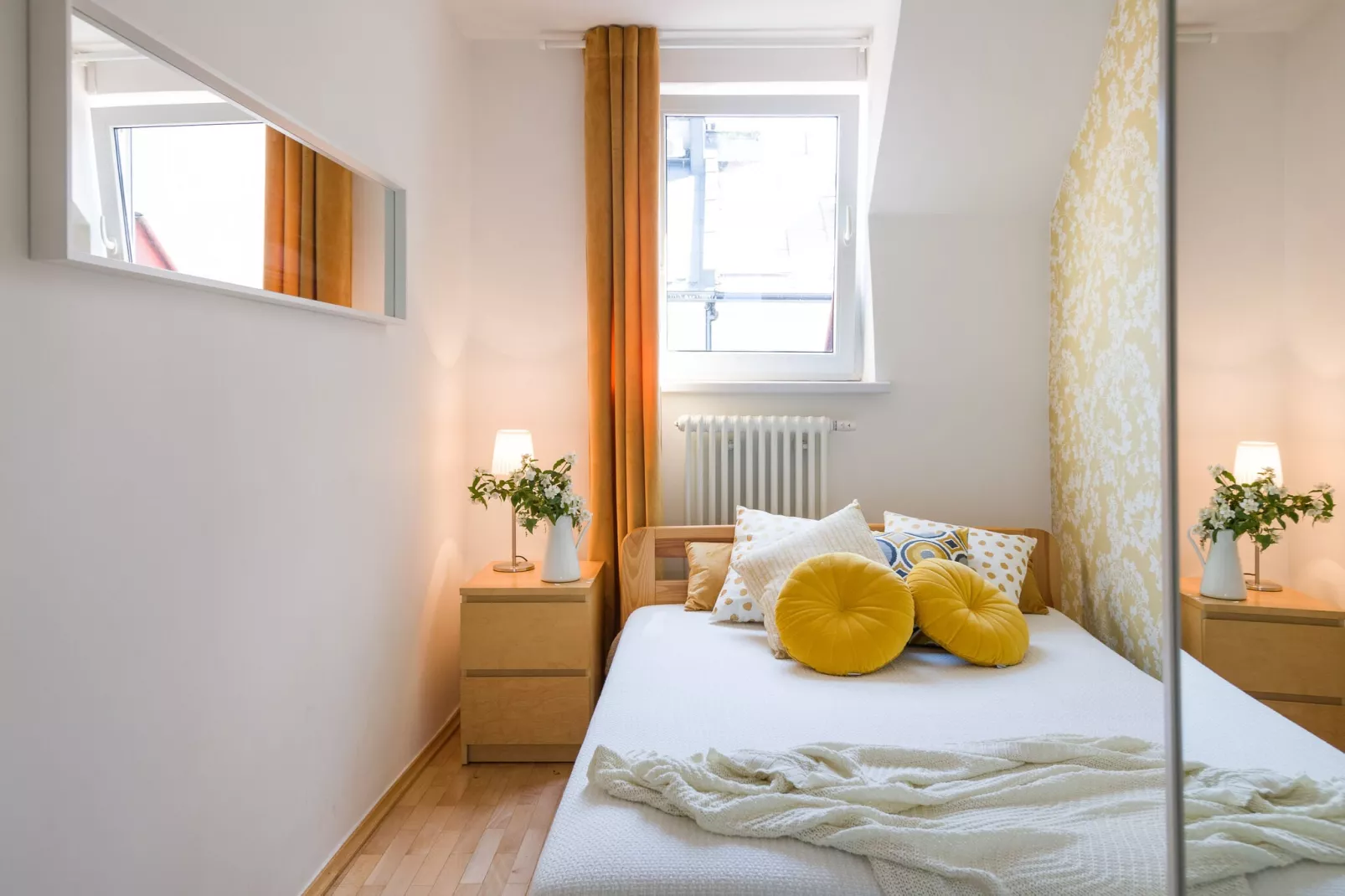 Rainbow apartment-Bedroom