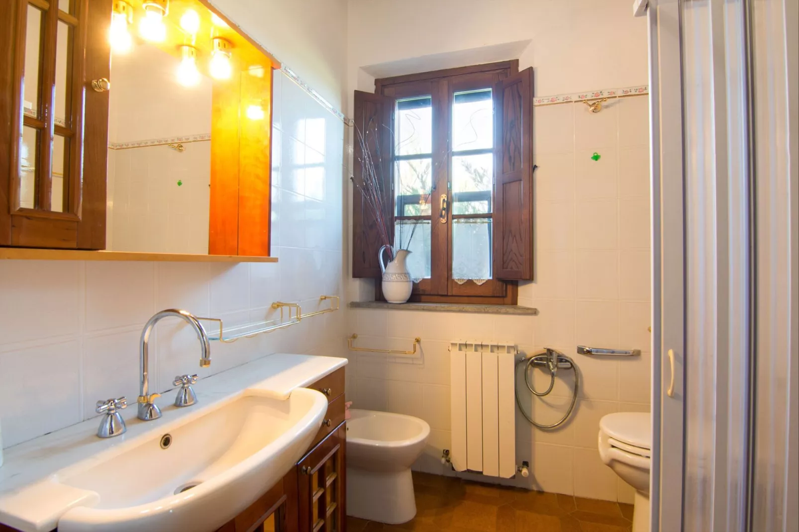 Italia-Bathroom