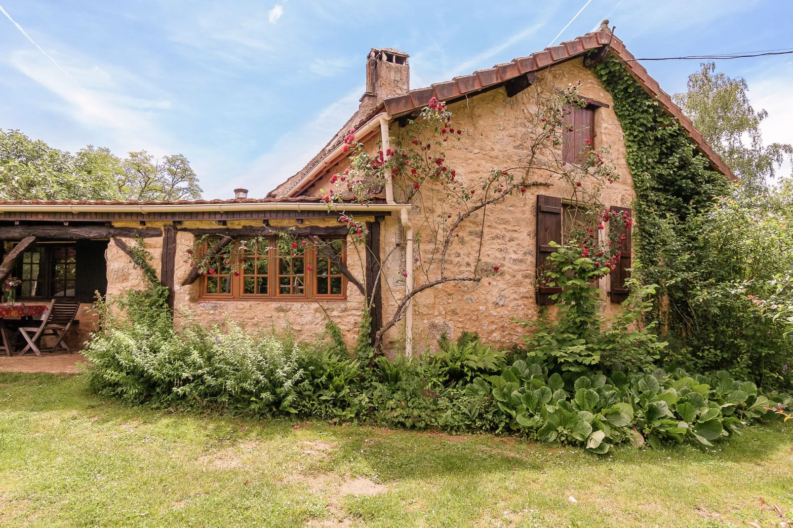 Domaine de la Borderie-Exterior summer