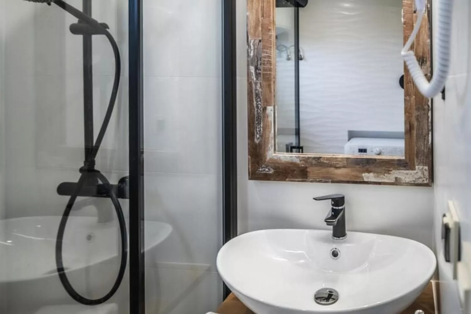 Domki DELUX Rewal-Bathroom