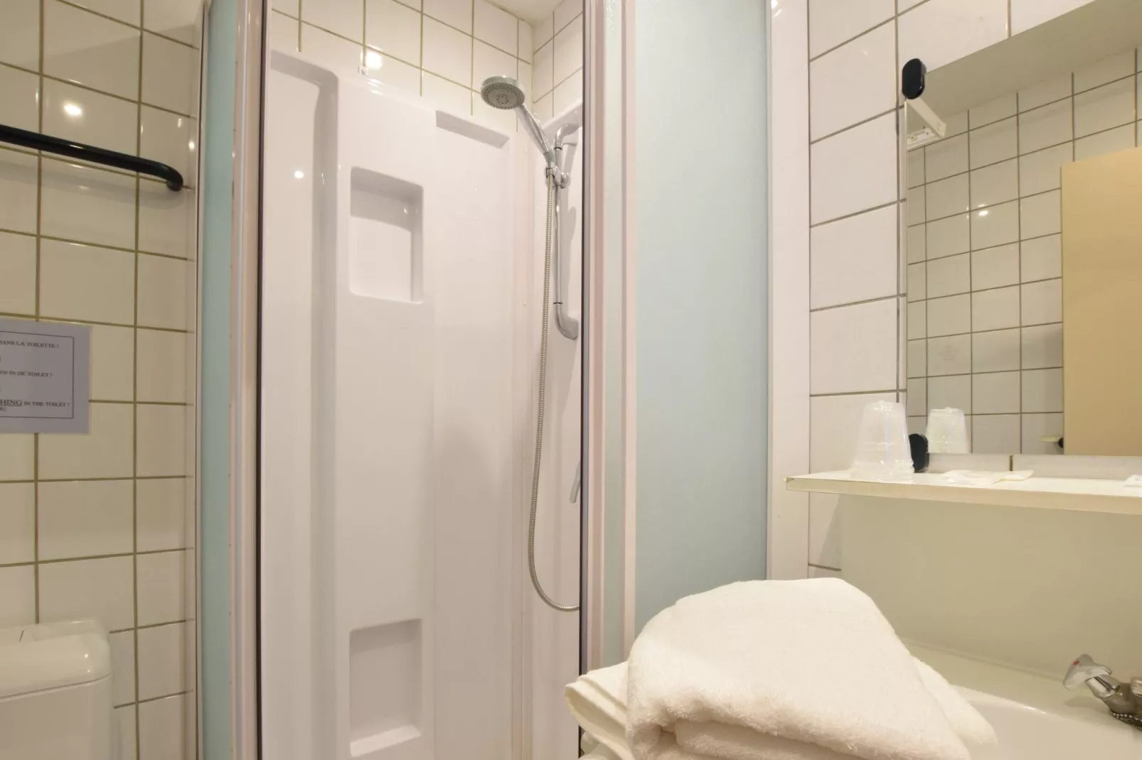 La Blanche Vignerie-Bathroom