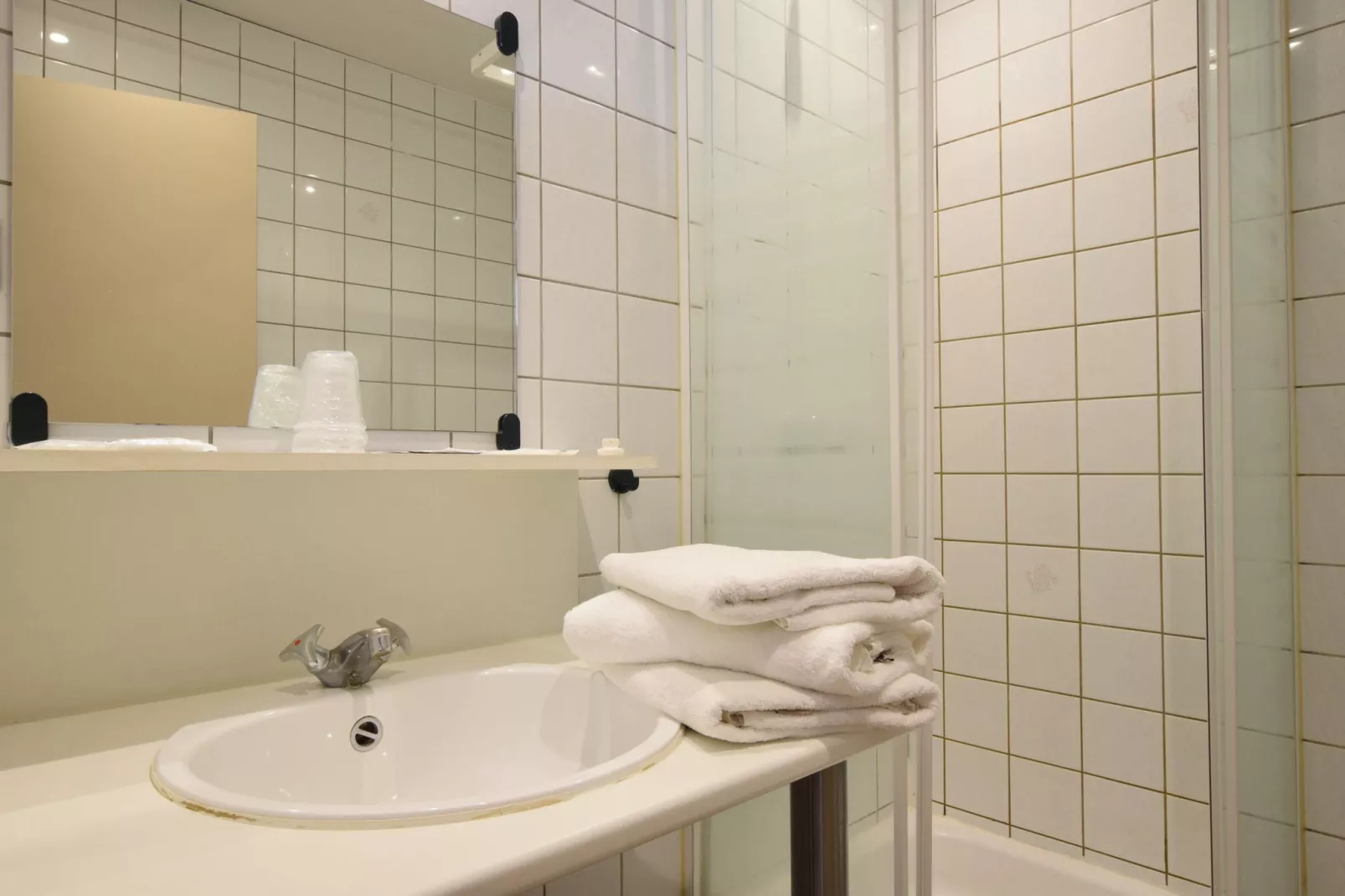 La Blanche Vignerie-Bathroom
