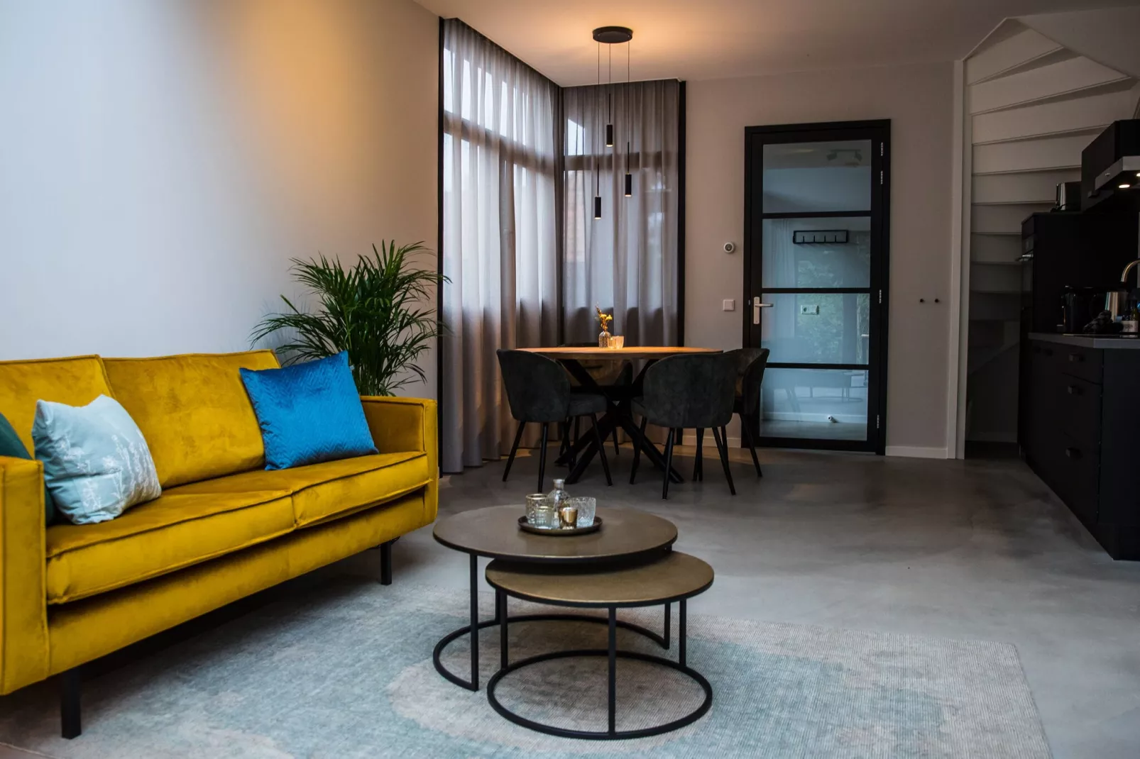 Oranjezon app 4p-Living room