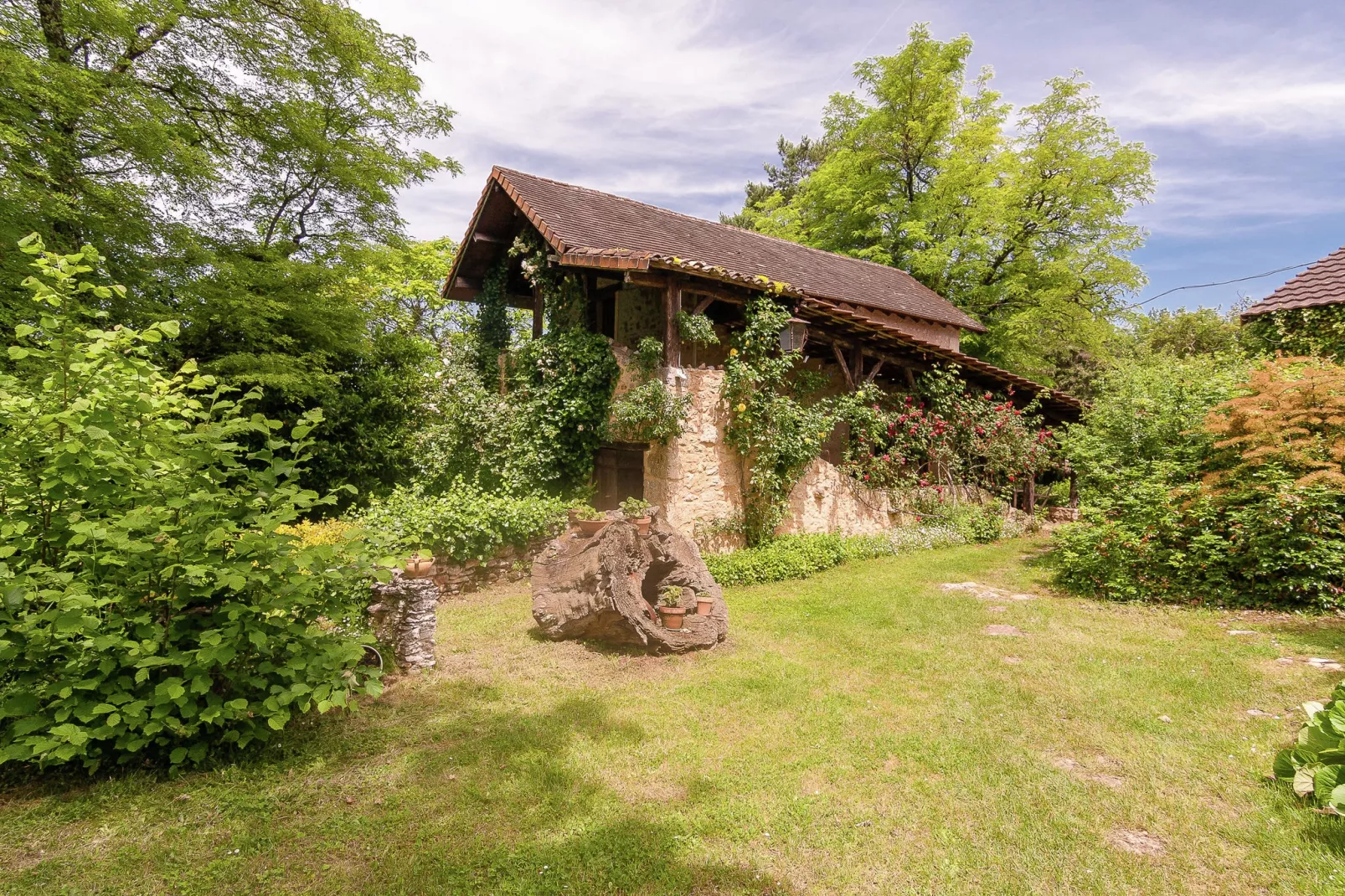Domaine de la Borderie-Exterior summer