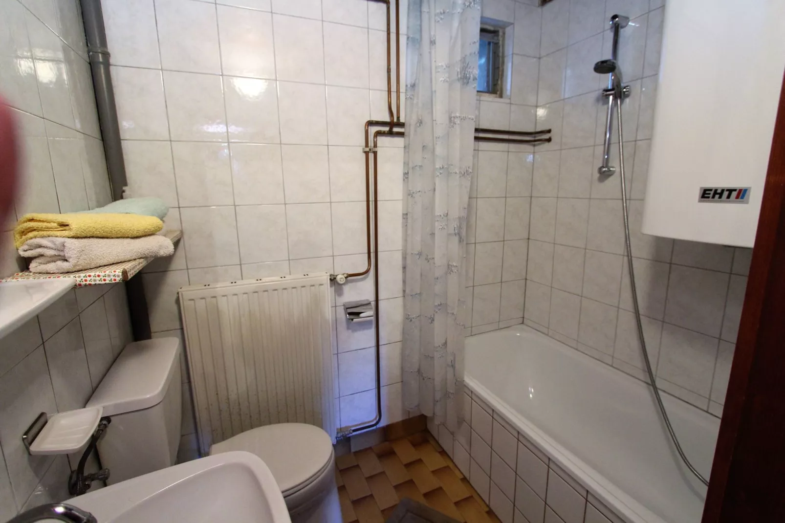Brentlhütte-Bathroom