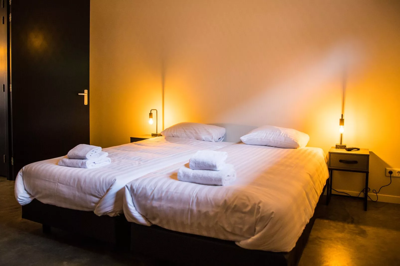Oranjezon app 6p-Bedroom