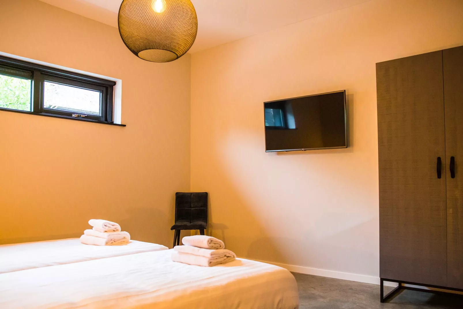 Oranjezon app 6p-Bedroom