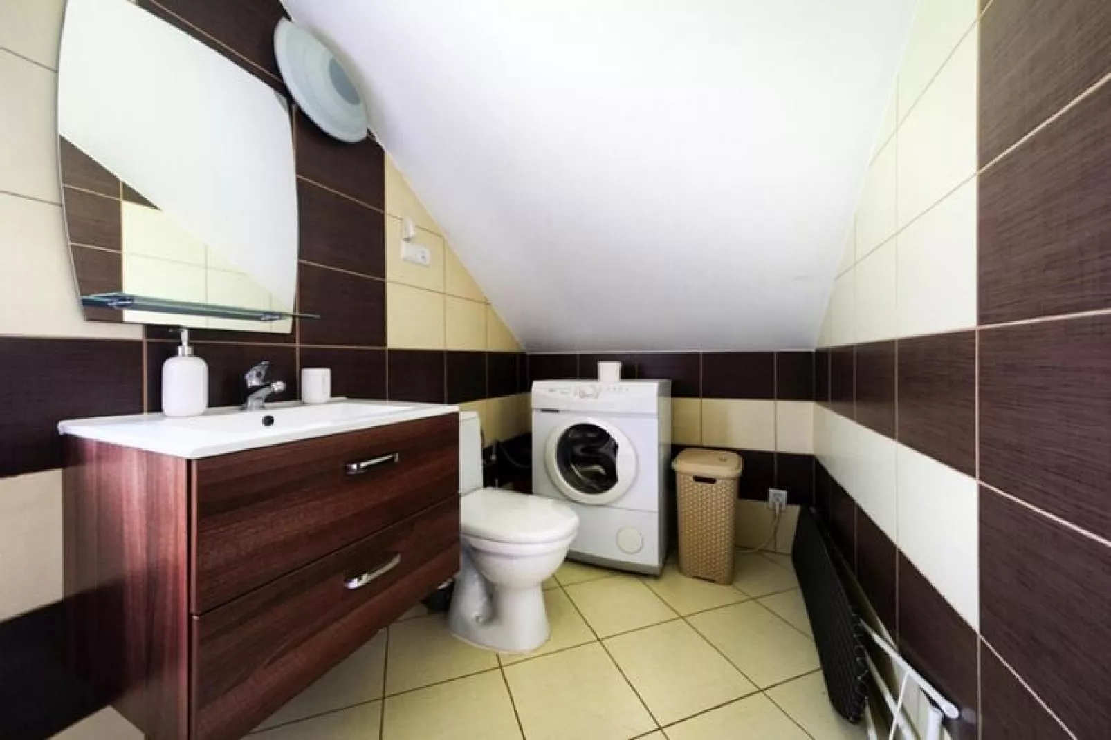 Holiday Home in Lukecin 80 qm-Bathroom