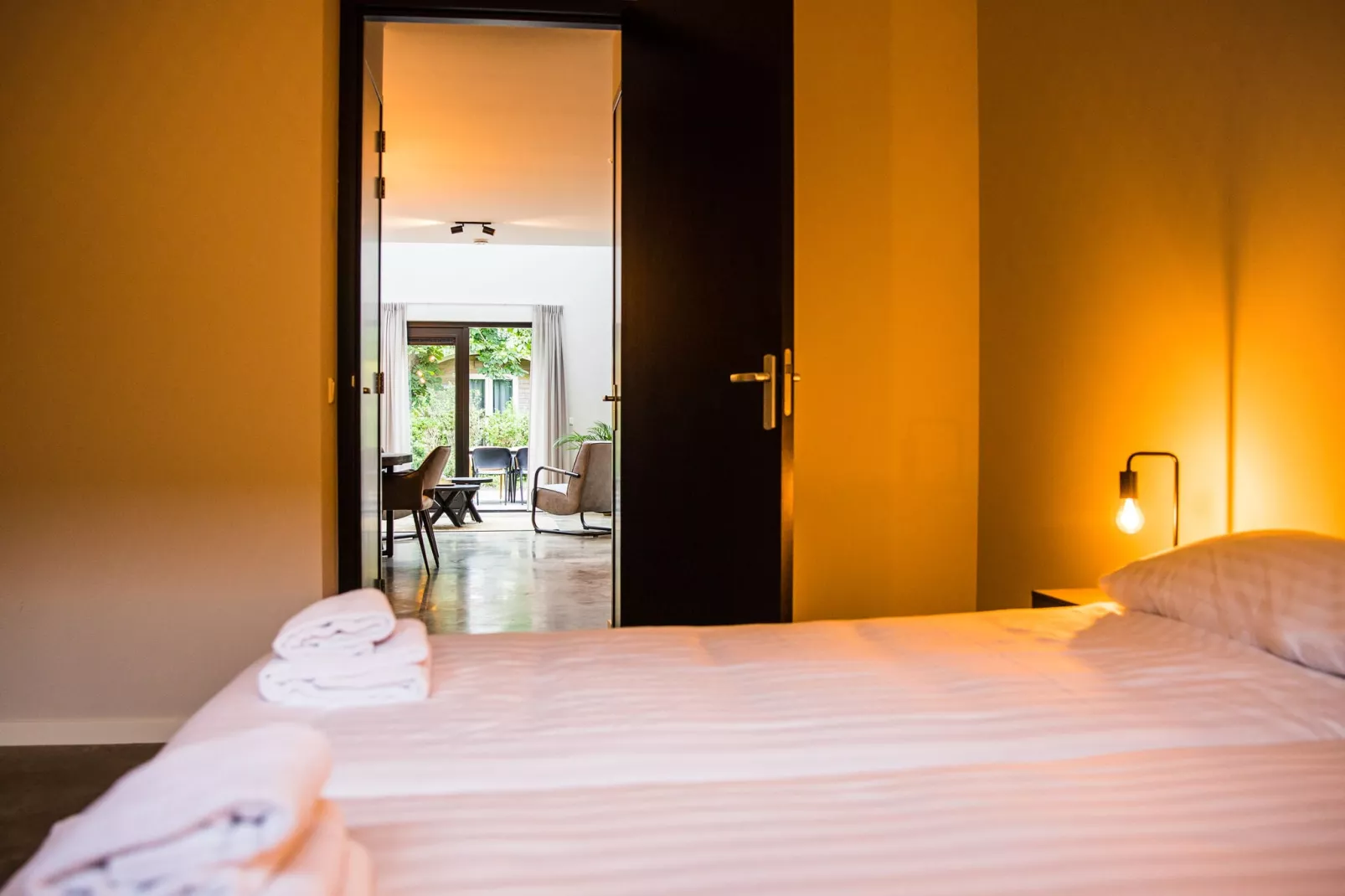 Oranjezon app 6p-Bedroom