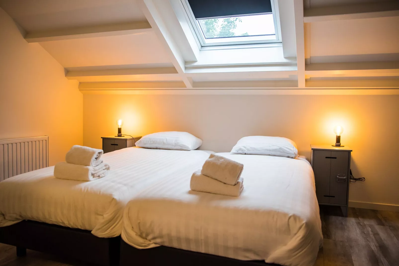 Oranjezon app 6p-Bedroom